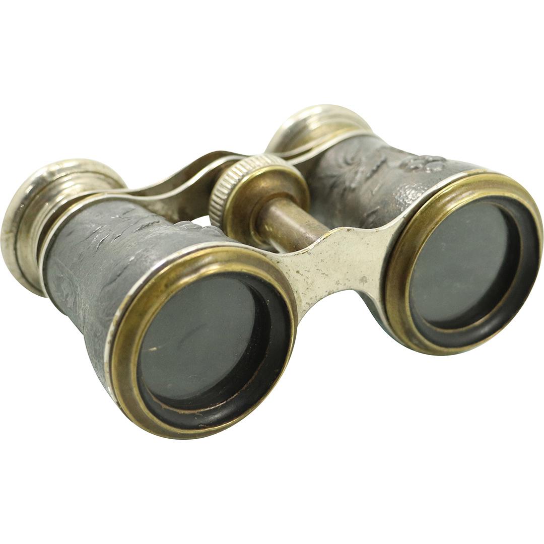 Silver Plate Opera Glasses with Bird and Wild Berries: Silver Plate Opera Glasses with Bird and Wild Berries in relief. Antique. Size: 4L x 2.75w