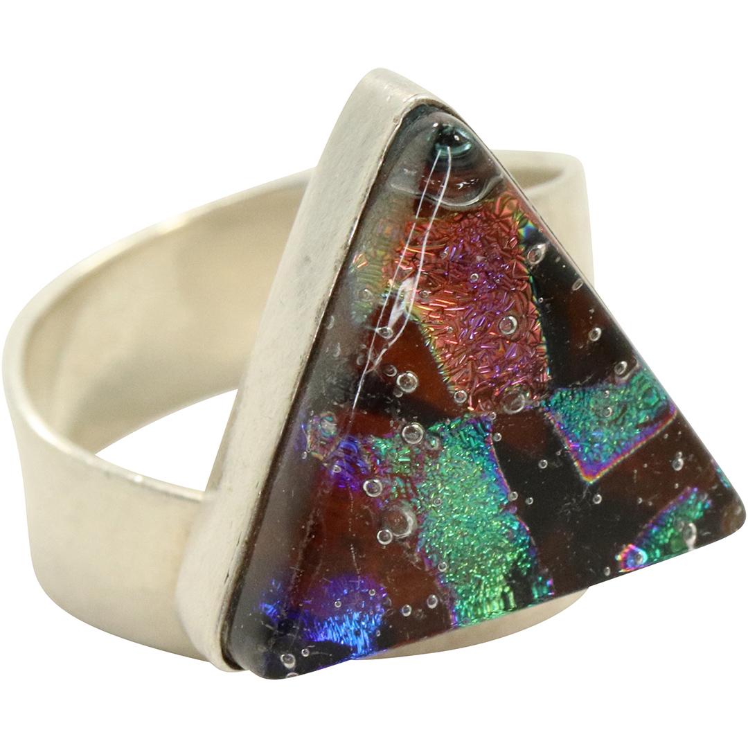 .925 Sterling Silver Triangular Foil Ring Size 7: .925 Sterling Silver Triangular Foil Ring Size 7 ; Marked: .925 R-G ; Size: 3/4 in. x 3/4 in.