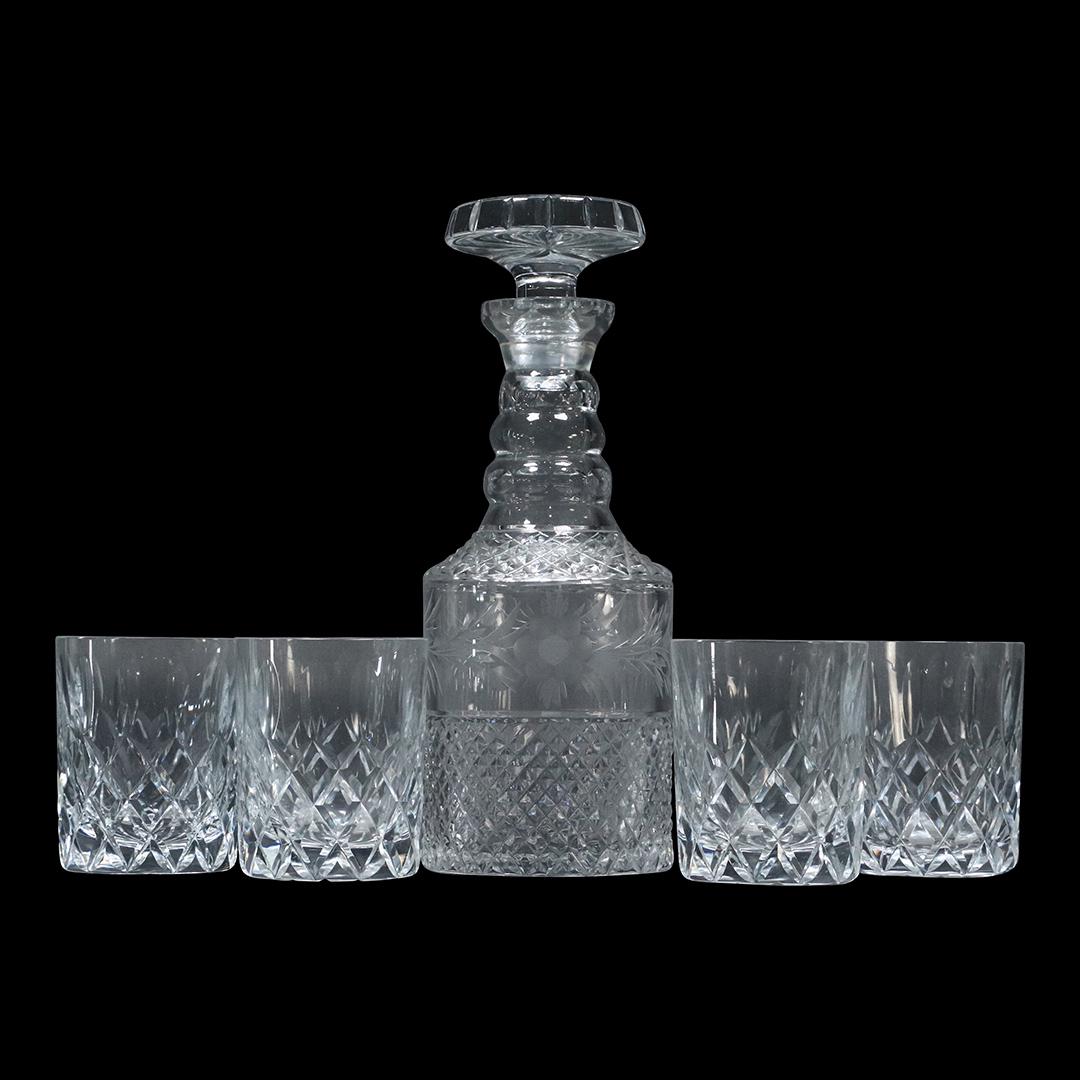 Diamond Quilted Crystal Glass Liquor Decanter 4 Glasses: Diamond Quilted Crystal Glass Liquor Decanter 4 Glasses. Size: 11.5h x 4.25w decanter, 4h x 3.25w glasses