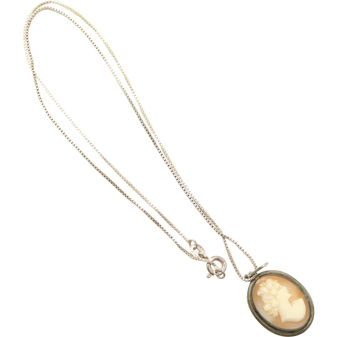 .925 Sterling Silver Cameo Pendant Necklace: .925 Sterling Silver Cameo Pendant Necklace. Both marked .925 ; Size: chain 18 in. length ; pendant 1 1/8 in. x 5/8 in.