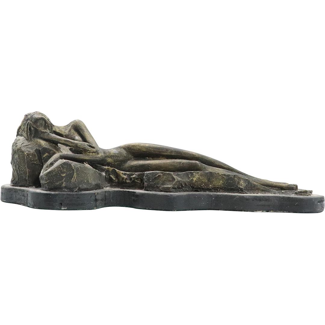 Bronze Reclining Nude Female Sculpture: Bronze Reclining Nude Female Sculpture. Original patina finish. Size: 4h x 13L