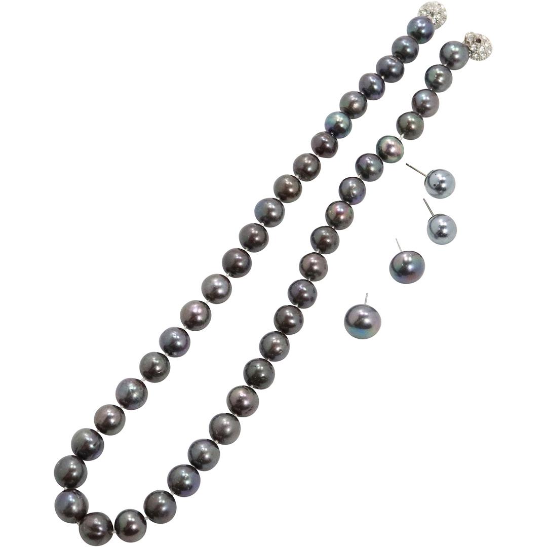 Tahitian Pearl Necklace [2] Pair Tahitian Pearl Earring: Tahitian Pearl Necklace [2] Pair Tahitian Pearl Earrings. Size: necklace 18 in. length