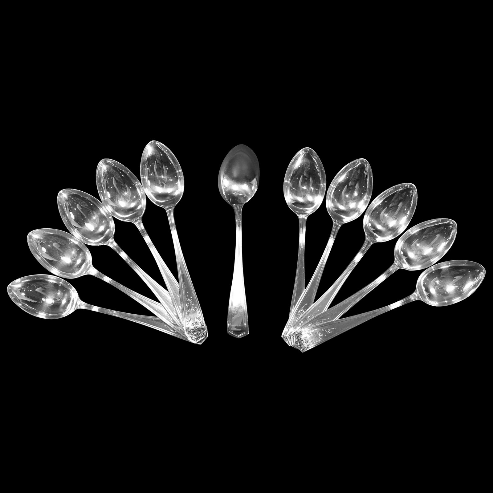 11 STERLING SILVER Spoons marked Sterling & Hallmarks: 11 STERLING SILVER Spoons marked Sterling & Hallmarks. 1 x 6