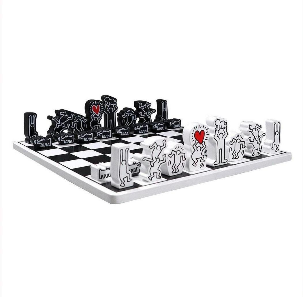 KEITH HARING Chess Set Jeu D'Echek, Vilac, in Orig. Box (1 of 9)