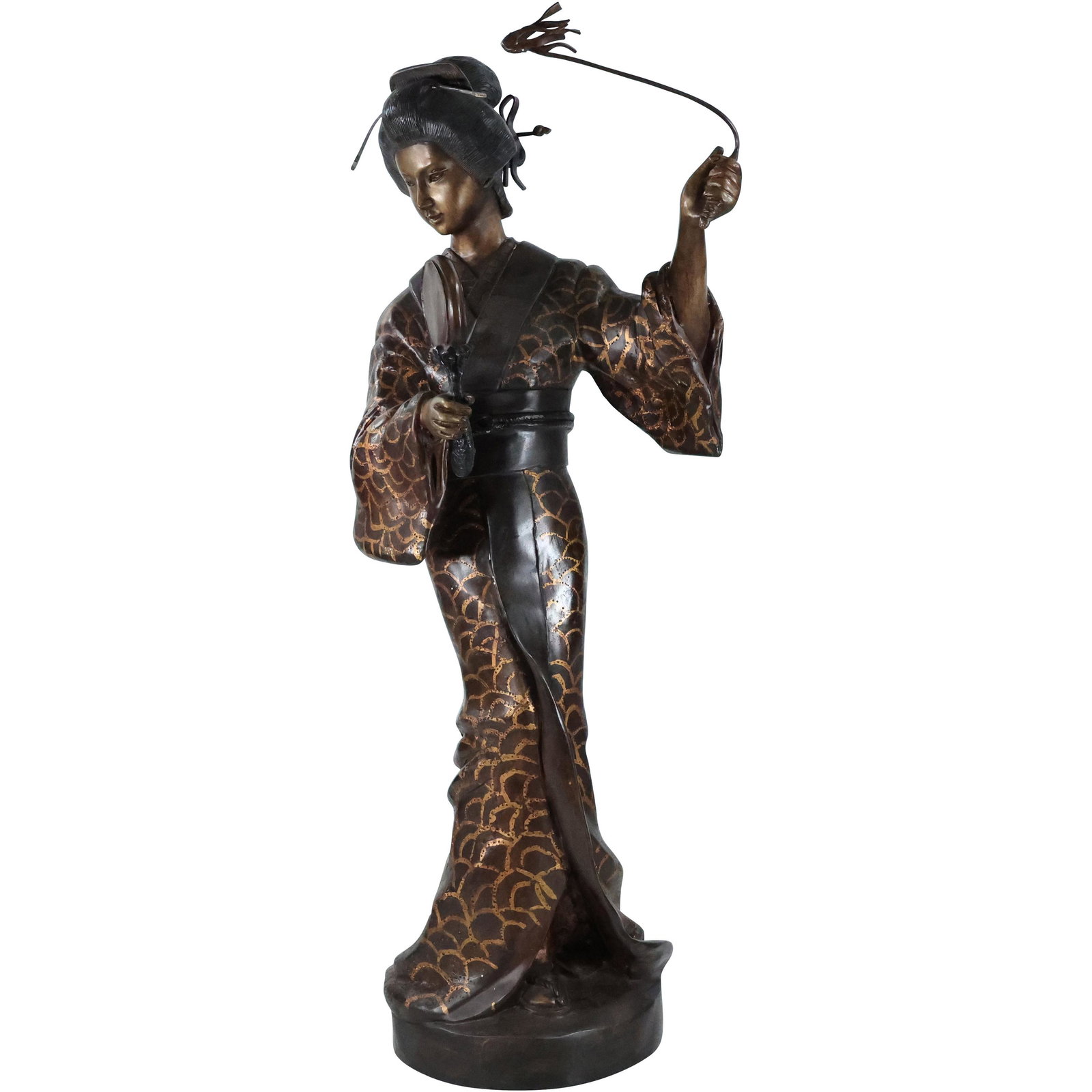 41 in. Bronze Japanese Geisha Girl Holding Hand Mirror: 41 in. Bronze Japanese Geisha Girl Holding Hand Mirror. Good bronze patina finish. size: 41 in. height x 16 in. widest.