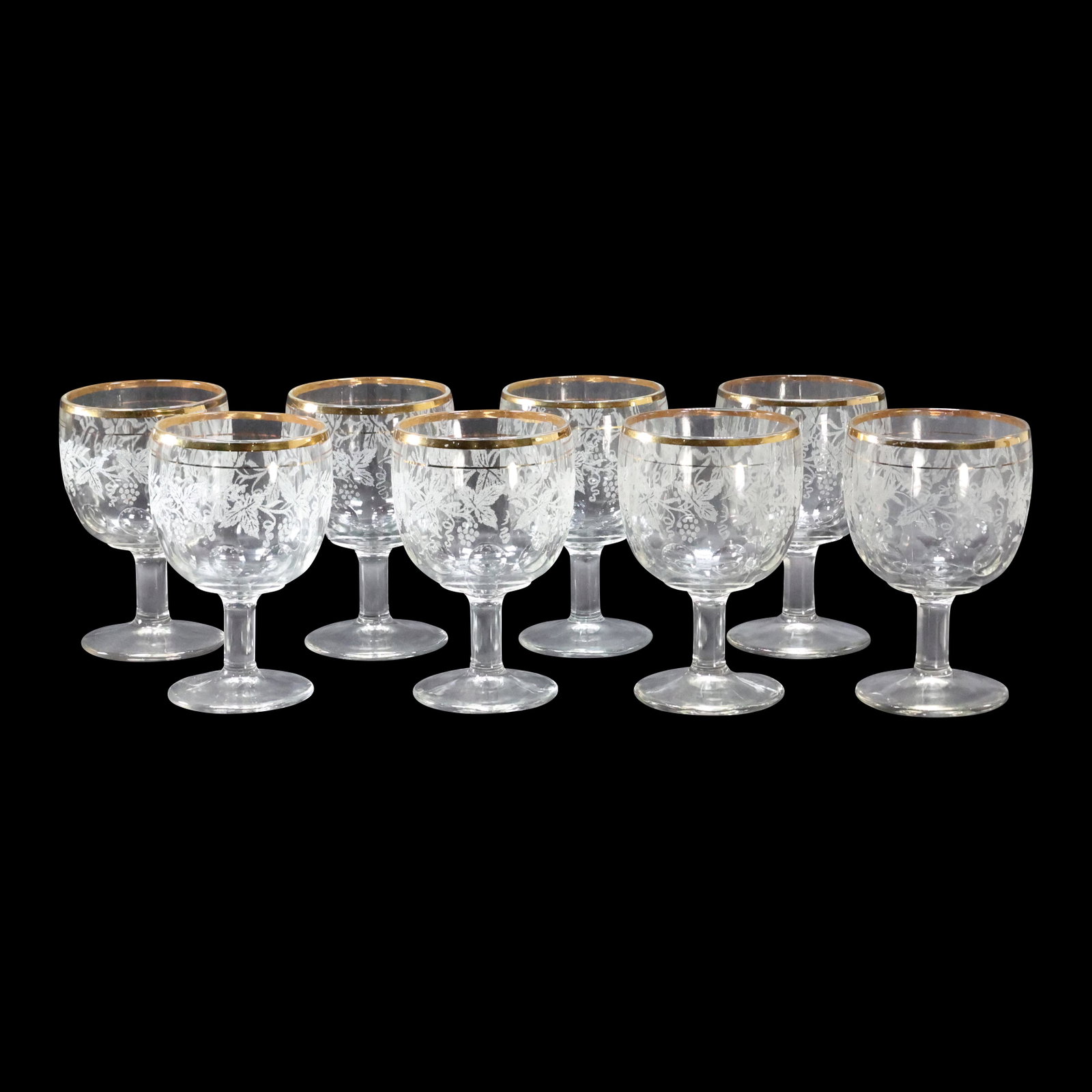 8 Wine Tasting Glasses Gold Rim, Grape & Leaf Pattern: 8 Wine Tasting Glasses Gold Rim, Grape & Leaf Pattern. size: 6 x 4