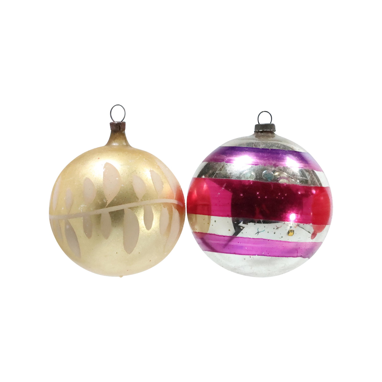 12 Assorted Decorated Glass Christmas Ornaments: 12 Assorted Decorated Glass Christmas Ornaments. Size: 2.25 - 3.5 range in heights from cap