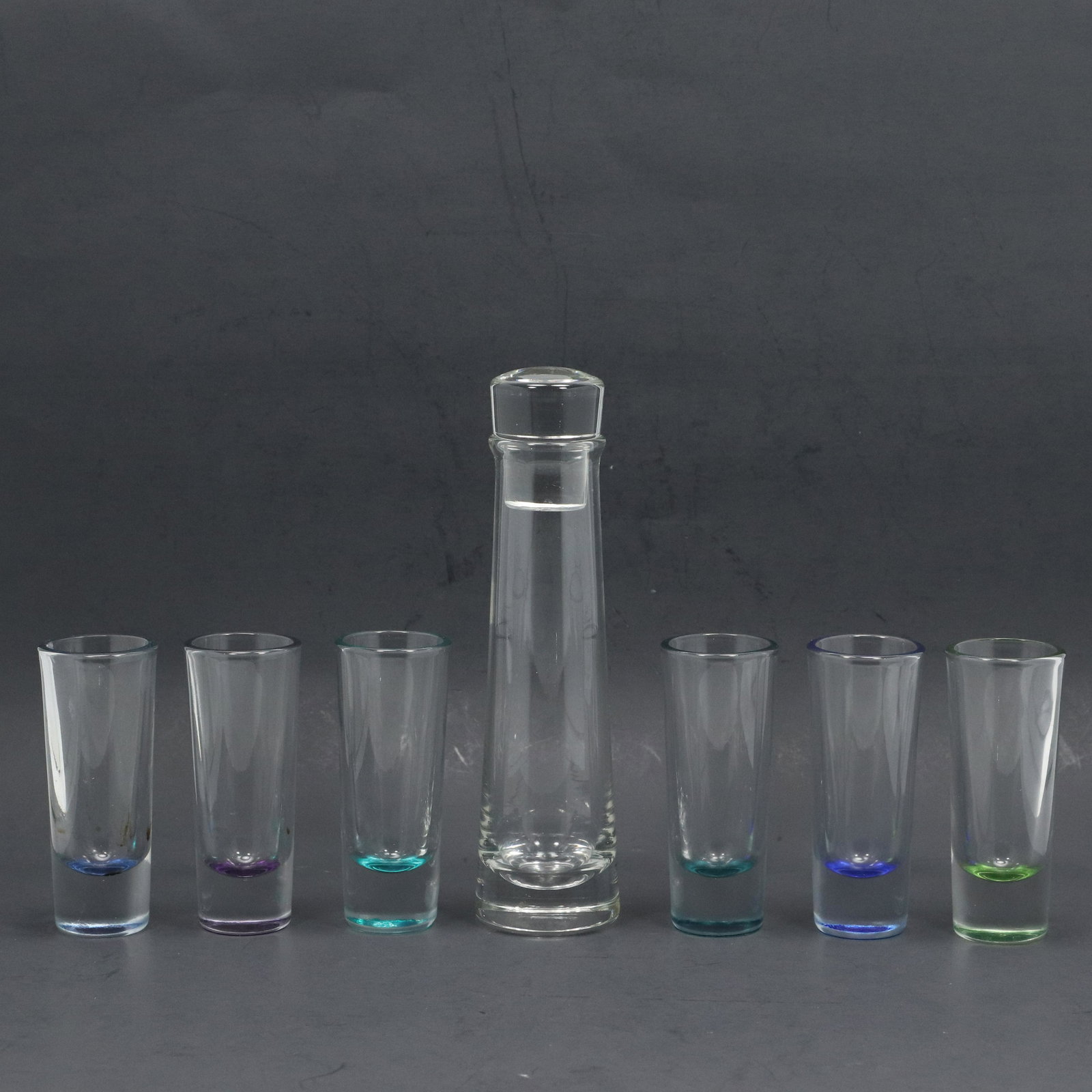 Modernism Glass Decanter with 6 Vodka Shot Glasses (1 of 13)