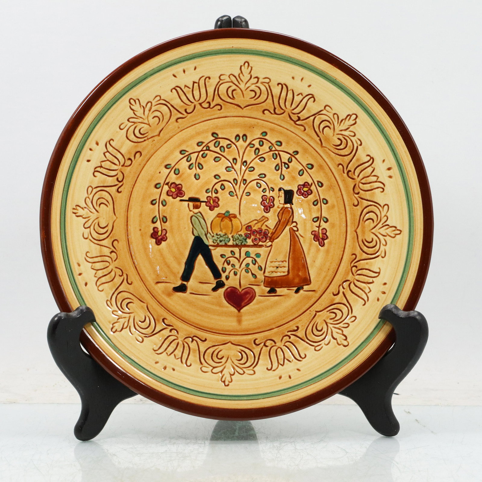 Pennsbury Pottery Pennsylvania Dutch Wall Plate (1 of 8)