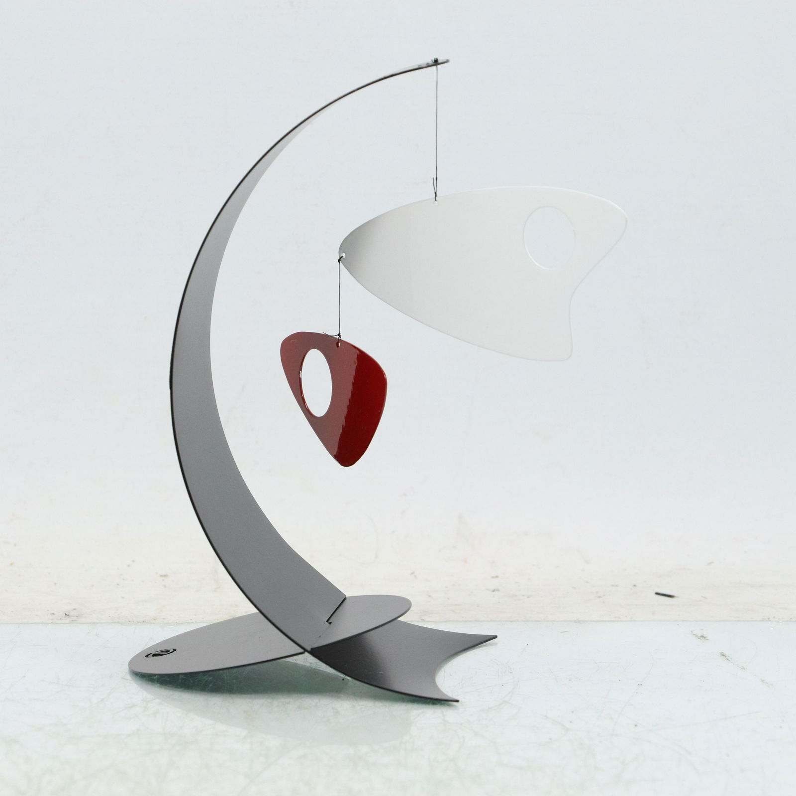 Modern Design 3-Color Metal Desk Top Mobile (1 of 5)