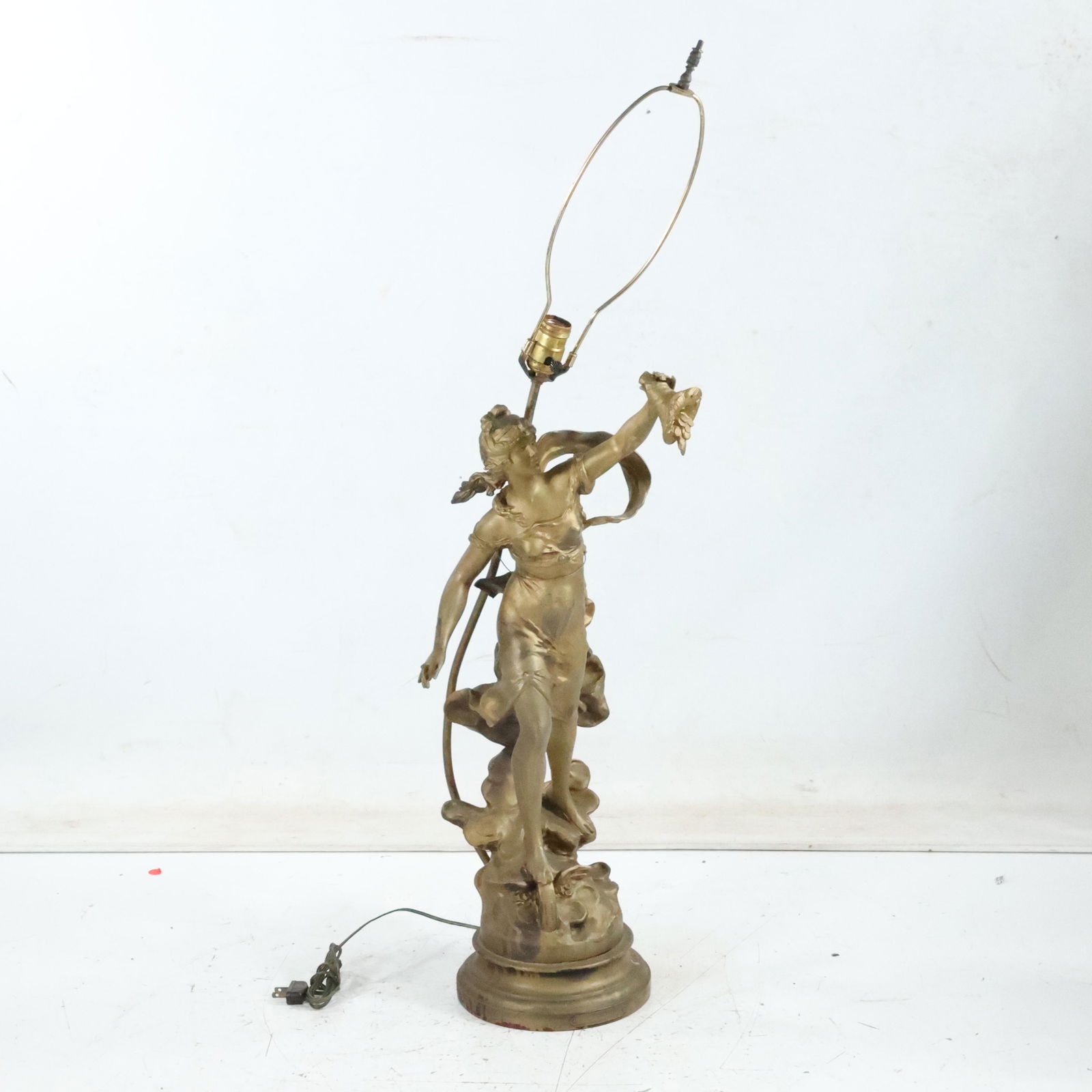 Louis Moreau Cast Metal Spelter Figure Victorian Maiden (1 of 12)