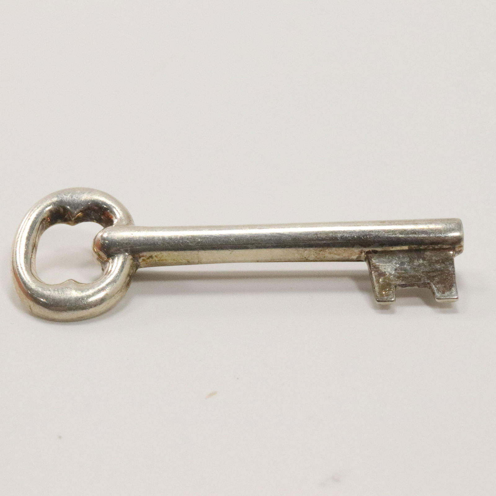 Tiffany & Co .925 Sterling Silver "Key" Brooch 1994 (1 of 6)