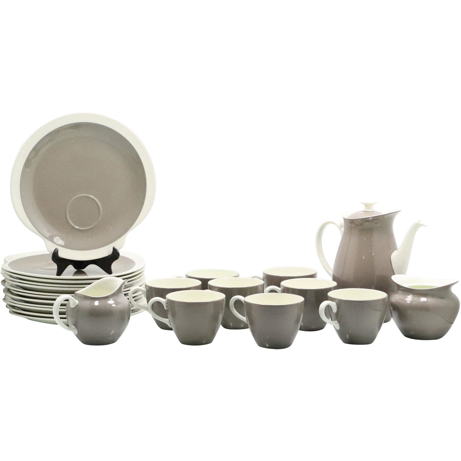 Wedgwood of Etruria & Barlaston Mid-Century Dinnerware (1 of 20)