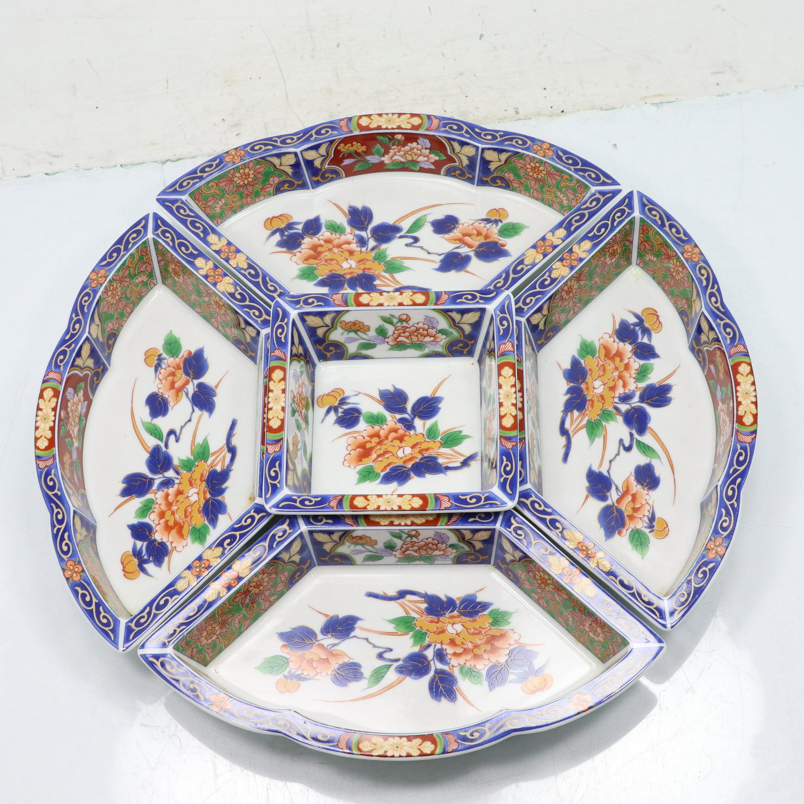 Japanese Imari 5-Pc Round Divided Serving Set (1 of 10)