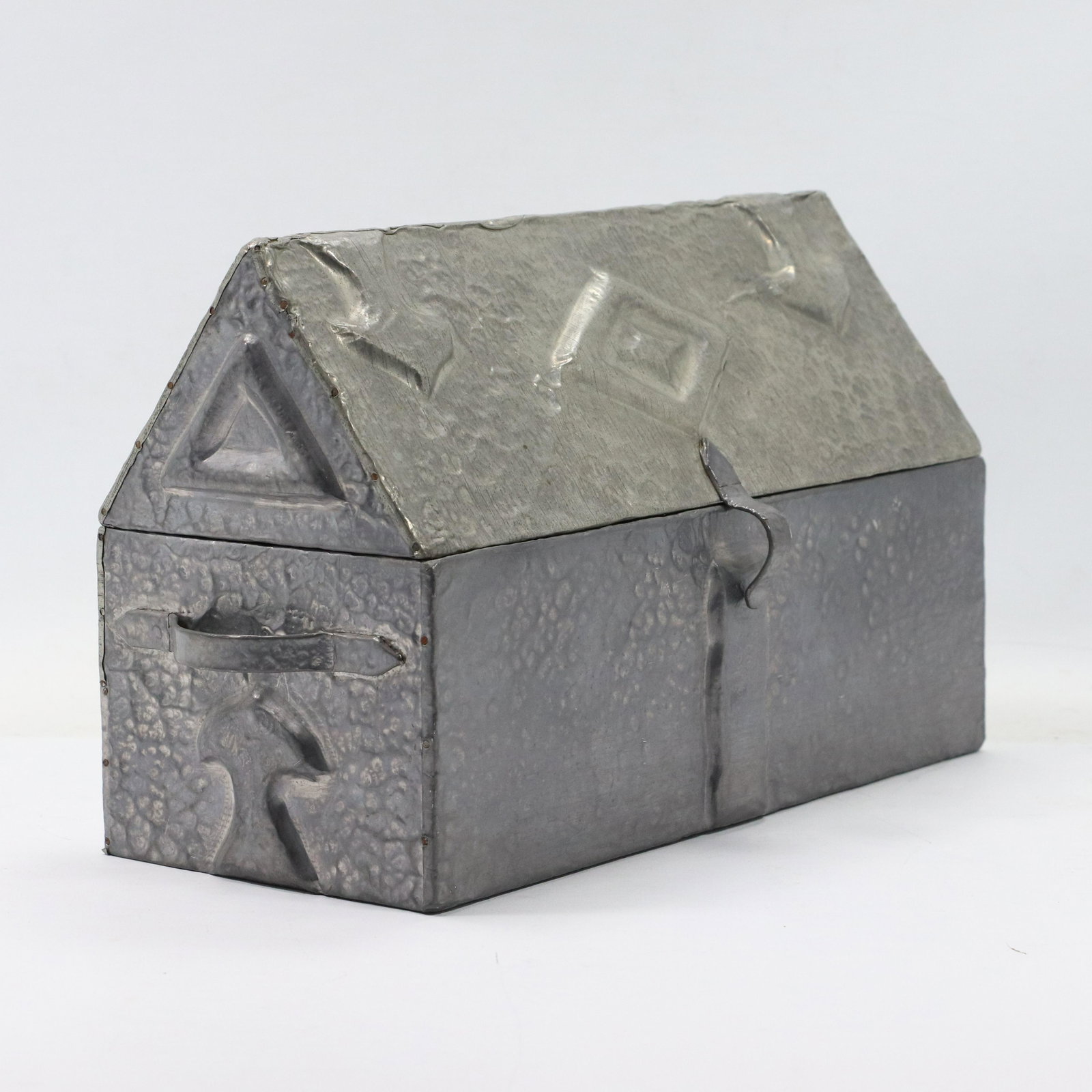 Arts & Crafts Hand Hammered Aluminum "House" Box (1 of 8)