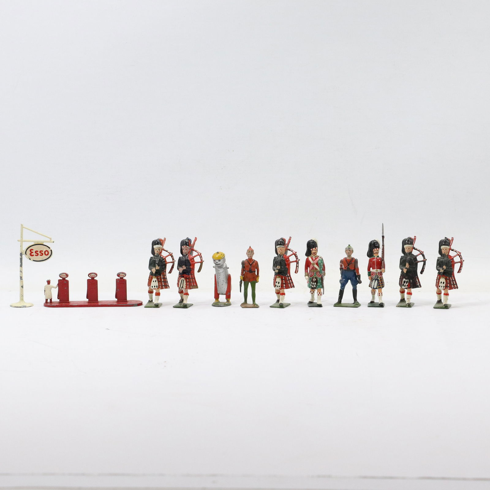 12 Assorted Vintage Cast Metal Figures & Esso Sign (1 of 7)