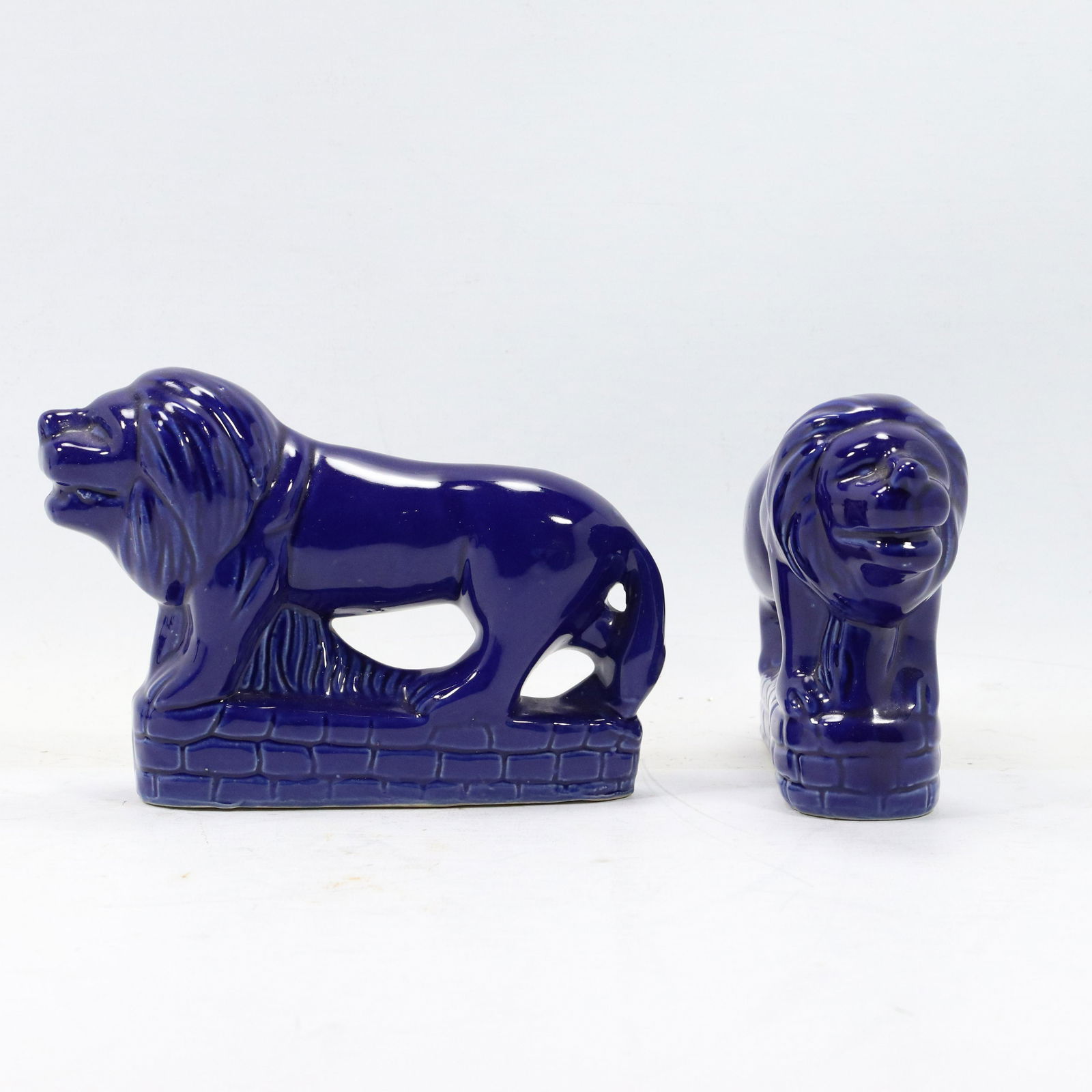 2 Blue Glazed Ceramic Classical Lion Figures Statues (1 of 7)