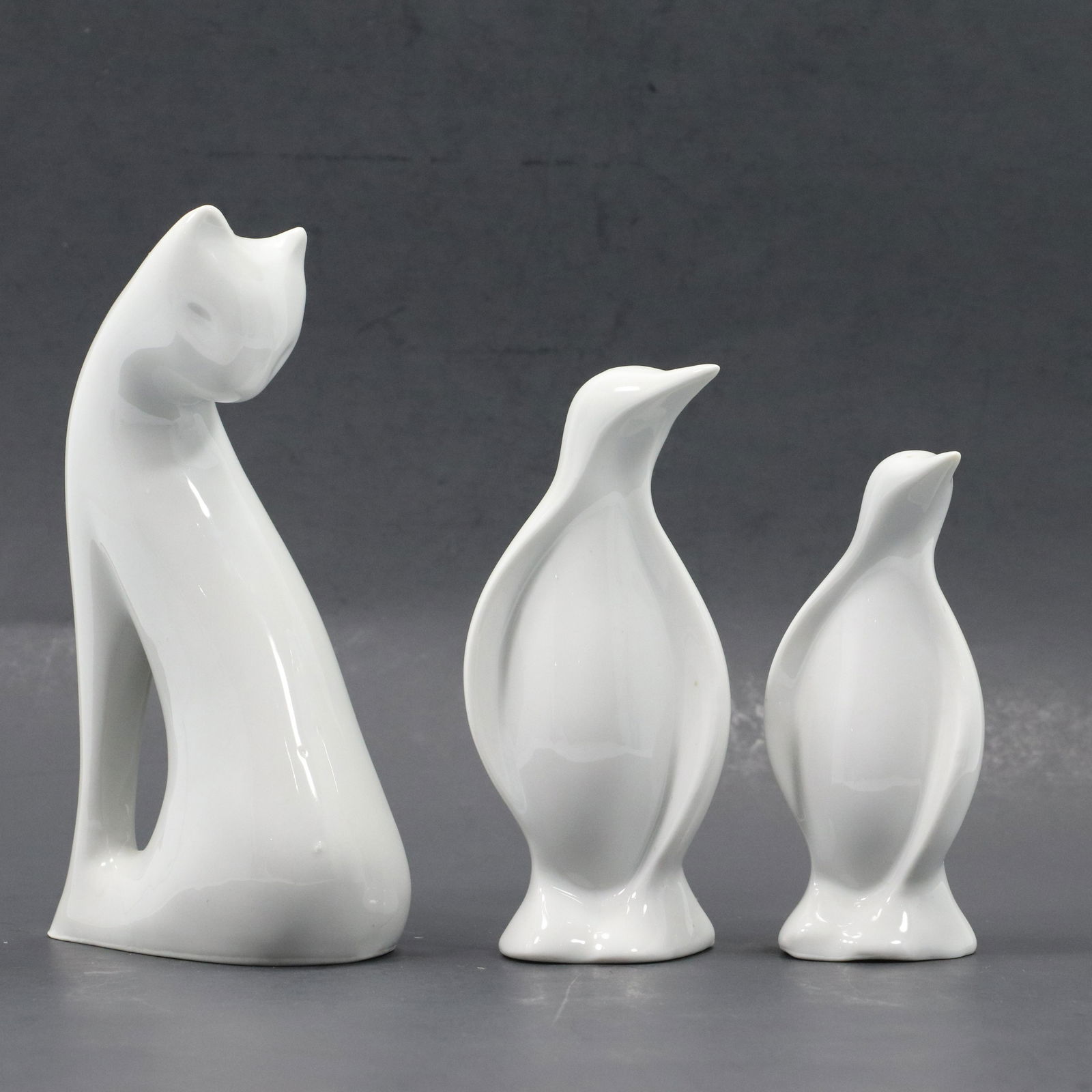 [3] Mid-Century Modern White Ceramic Cat and 2 Penguins (1 of 7)