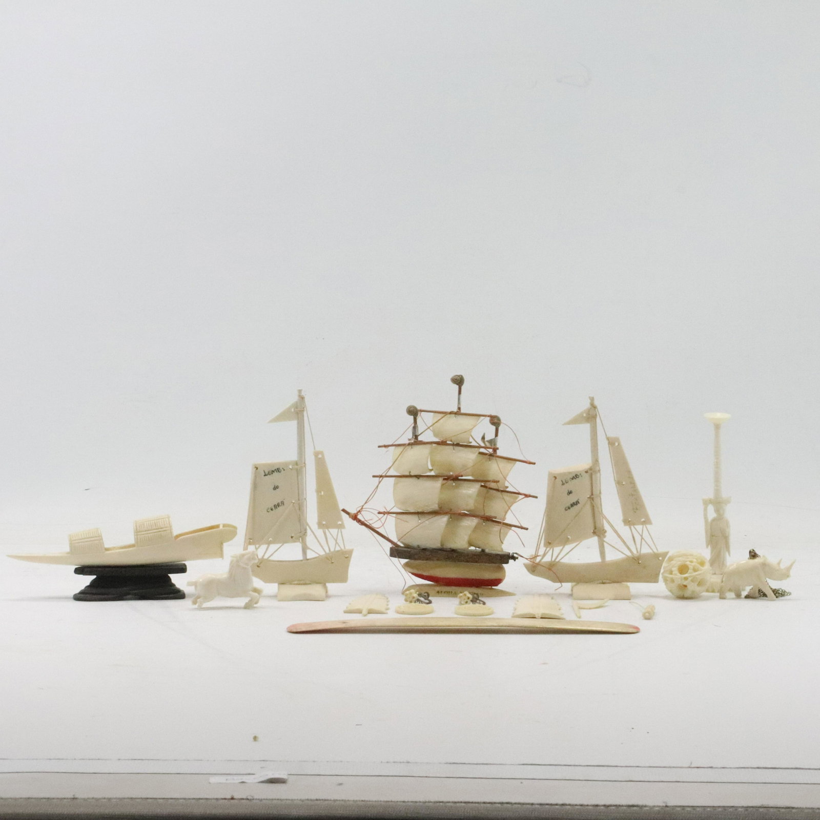 15 Assorted Pieces Vintage Carved Bone Ships, Jewelry: 15 Assorted Pieces Vintage Carved Bone Ships, Jewelry, Animals, etc. size: (x3 boats range 5 5.5h 3.75 4.75w), (jet 1.75h 5.75w), (rest range 1.5 8.25h .25 3w)