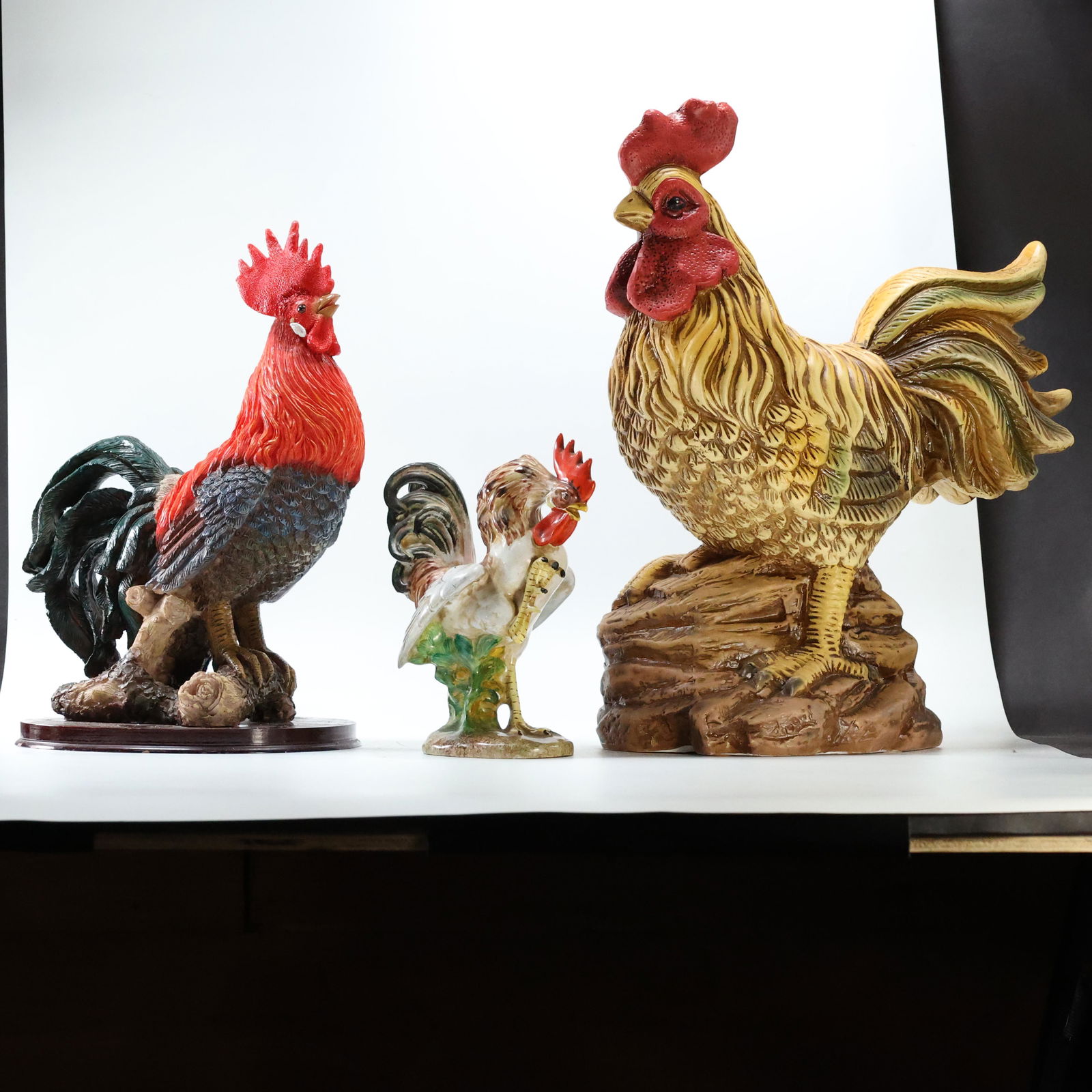 3 Assorted Rooster Figures in Ceramic and Composition (1 of 20)