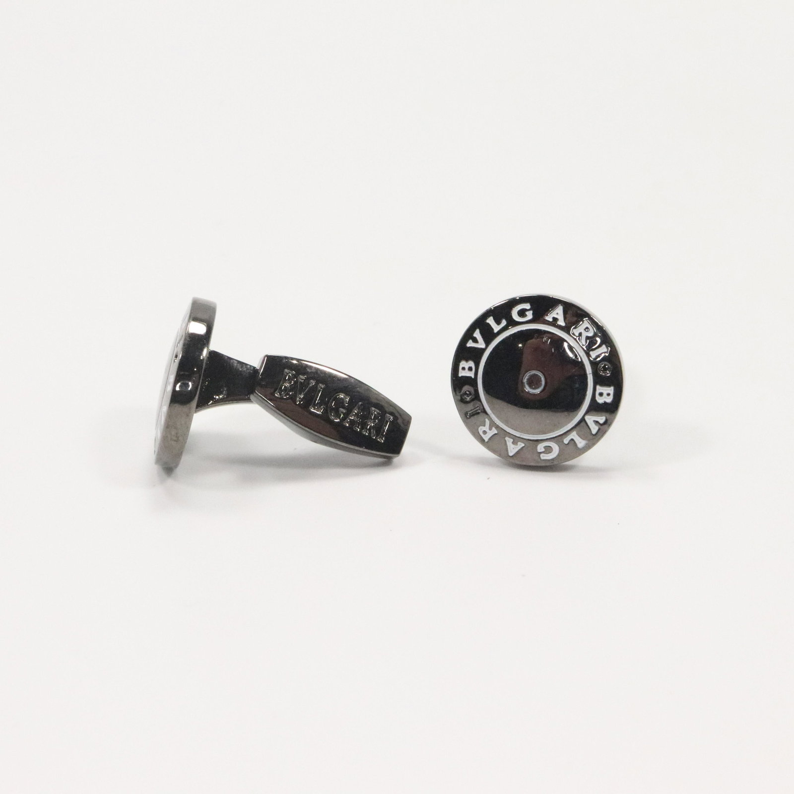 BULGARI Men's Cuff Links: BULGARI Men's Cuff Links. Size: 3/4x1