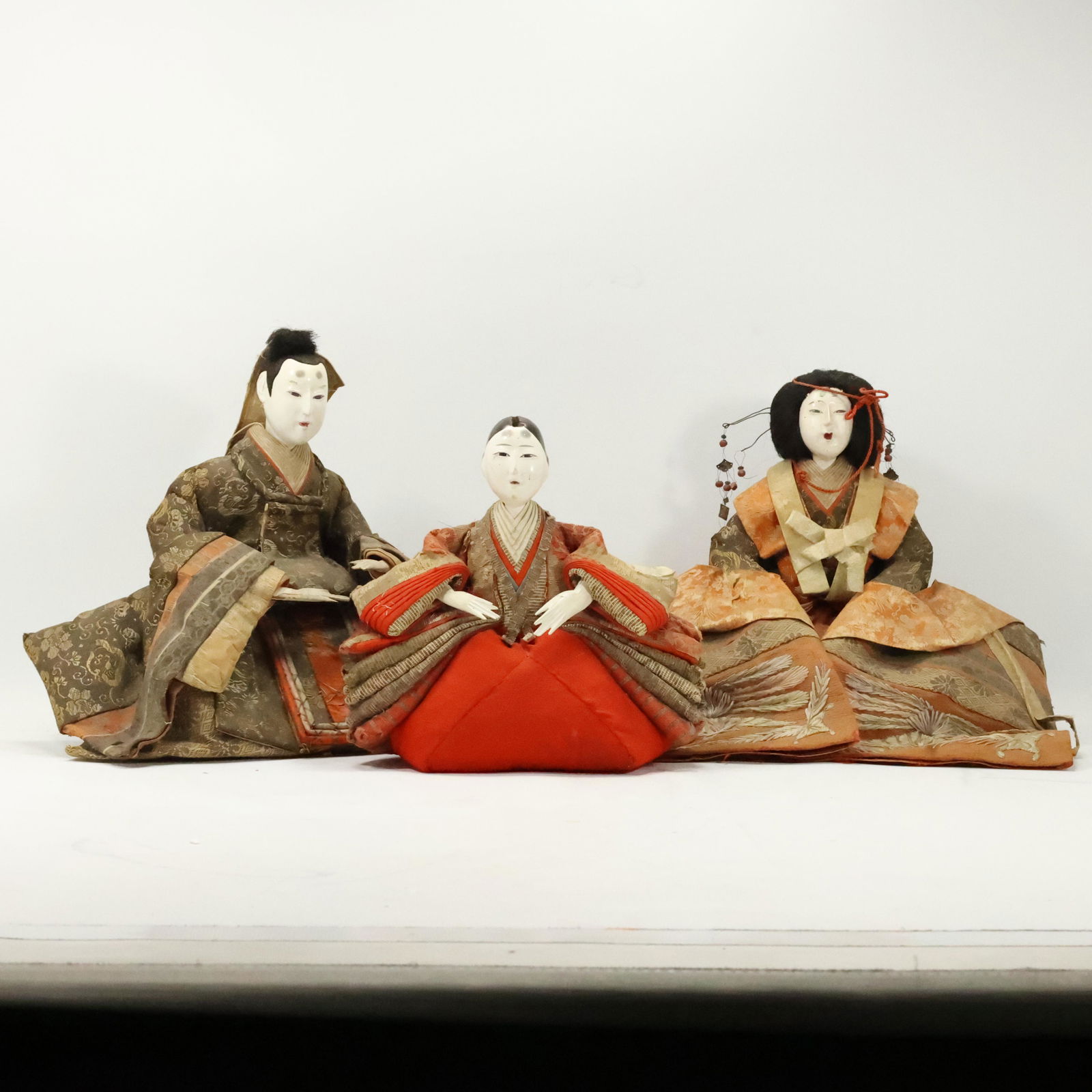 3 Assorted Vintage Japanese Geisha Girl Dolls in Outfit (1 of 20)