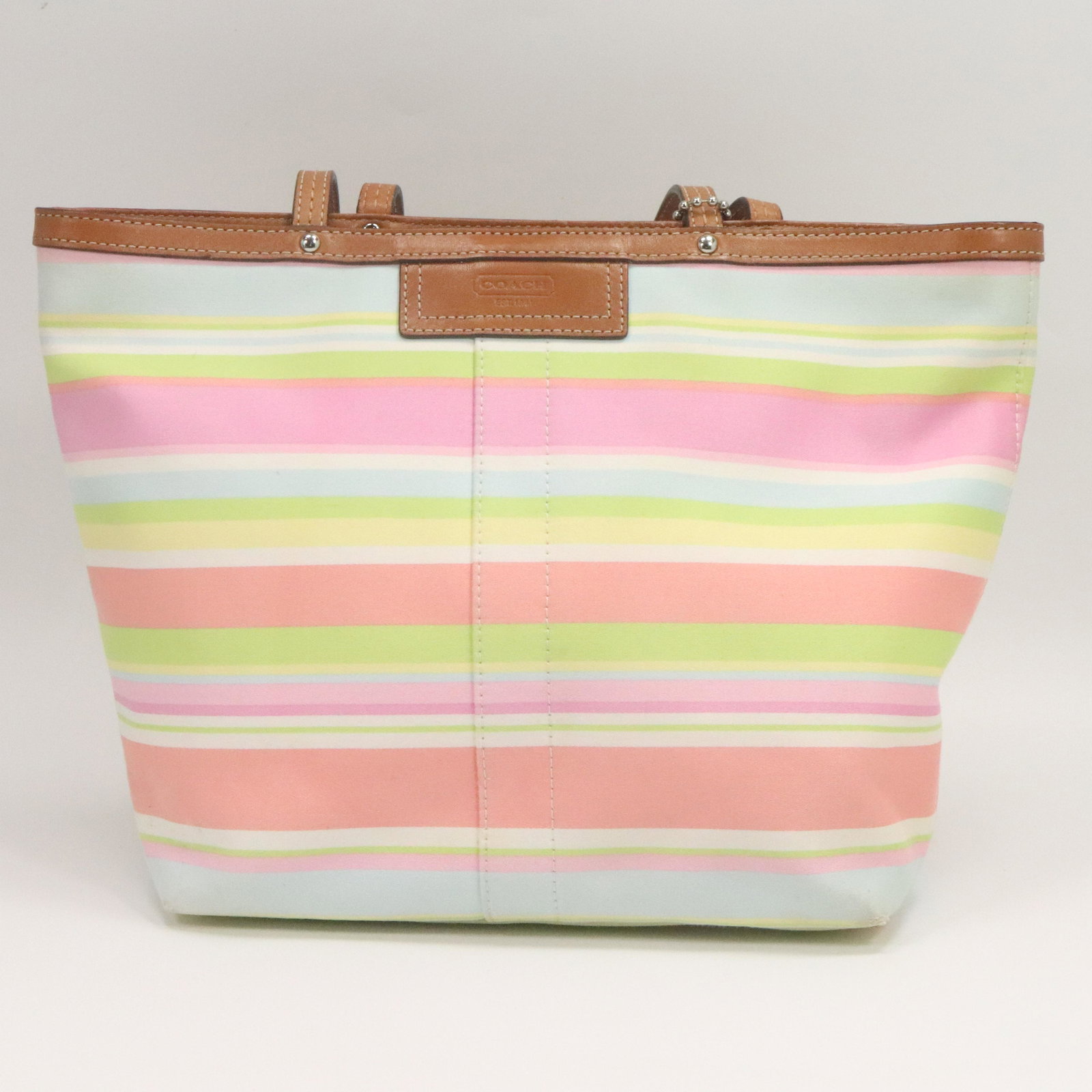 COACH Hampton Reversible Grafitti Tote Hand Bag - Clean: COACH Hampton Reversible Grafitti Tote Hand Bag - Clean. Size: 9.5 in. x 13 in.