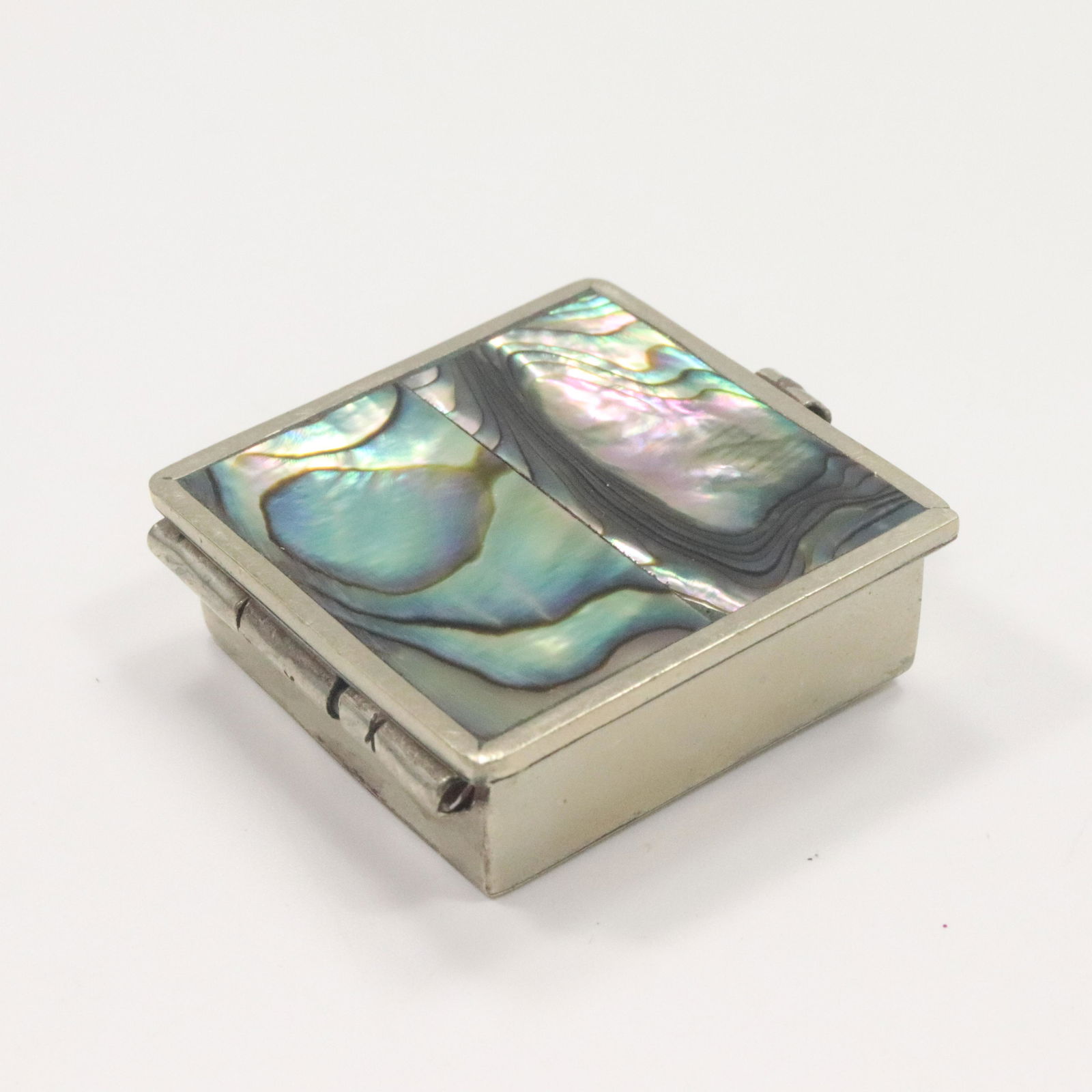 Alpaca Mexico Hencho En L.R. Silver Pill / Trinket Box (1 of 5)