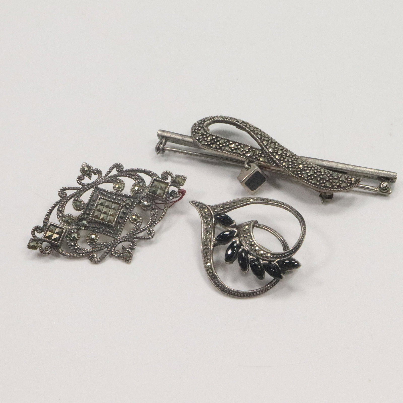 4 Assorted .925 Sterling Silver  Marcasites Brooches (1 of 9)