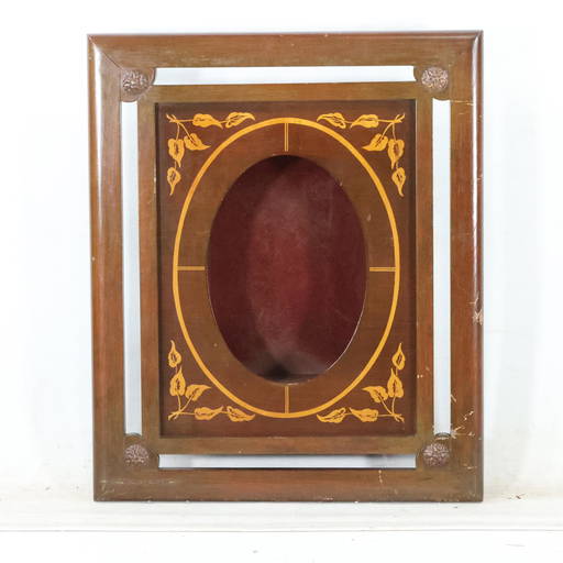 Oval Decorative Shadow Box Frame Gold Stenciled Design Jan 04, 2022