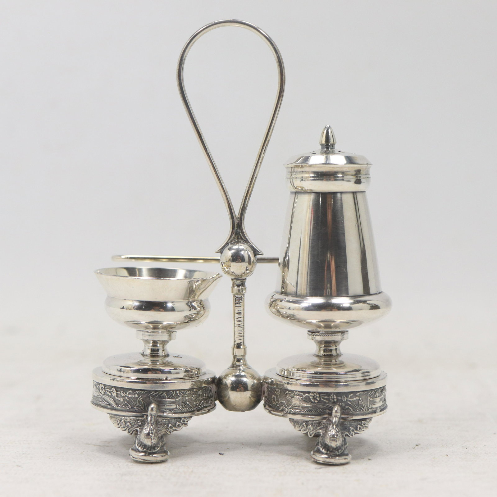 Wilcox Silver Plate Unique Master Salt & Pepper Shaker (1 of 10)