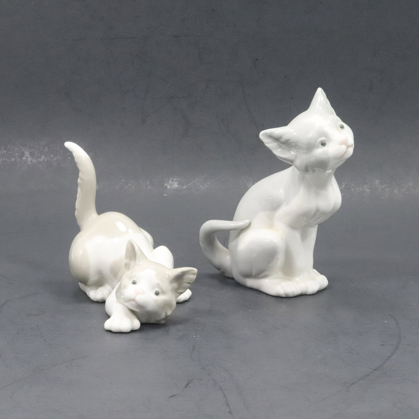 [2] Lladro Porcelain Playful White Cat Figures (1 of 7)