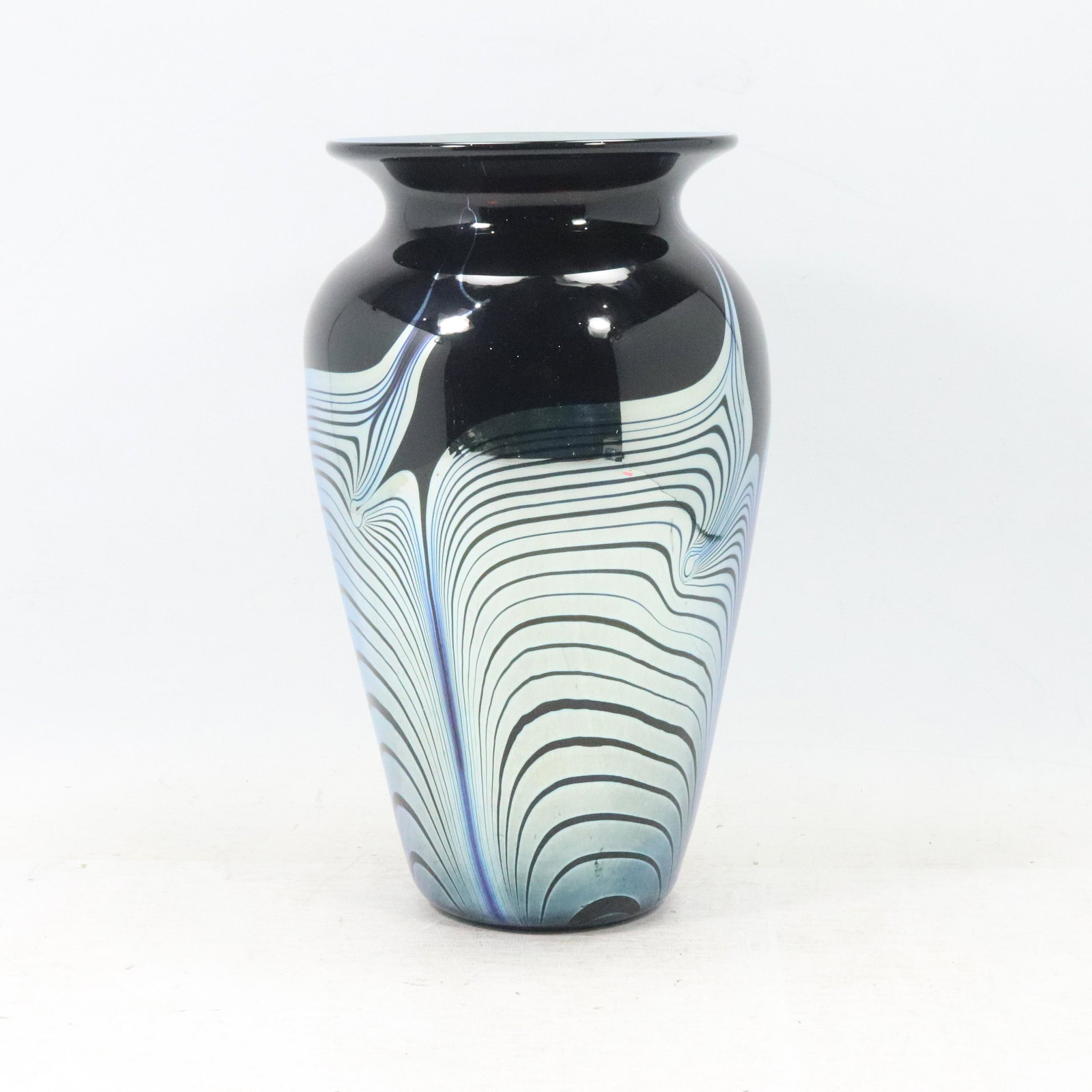 Signed CORREIA Studio Art Glass Vase Pulled Feather (1 of 10)