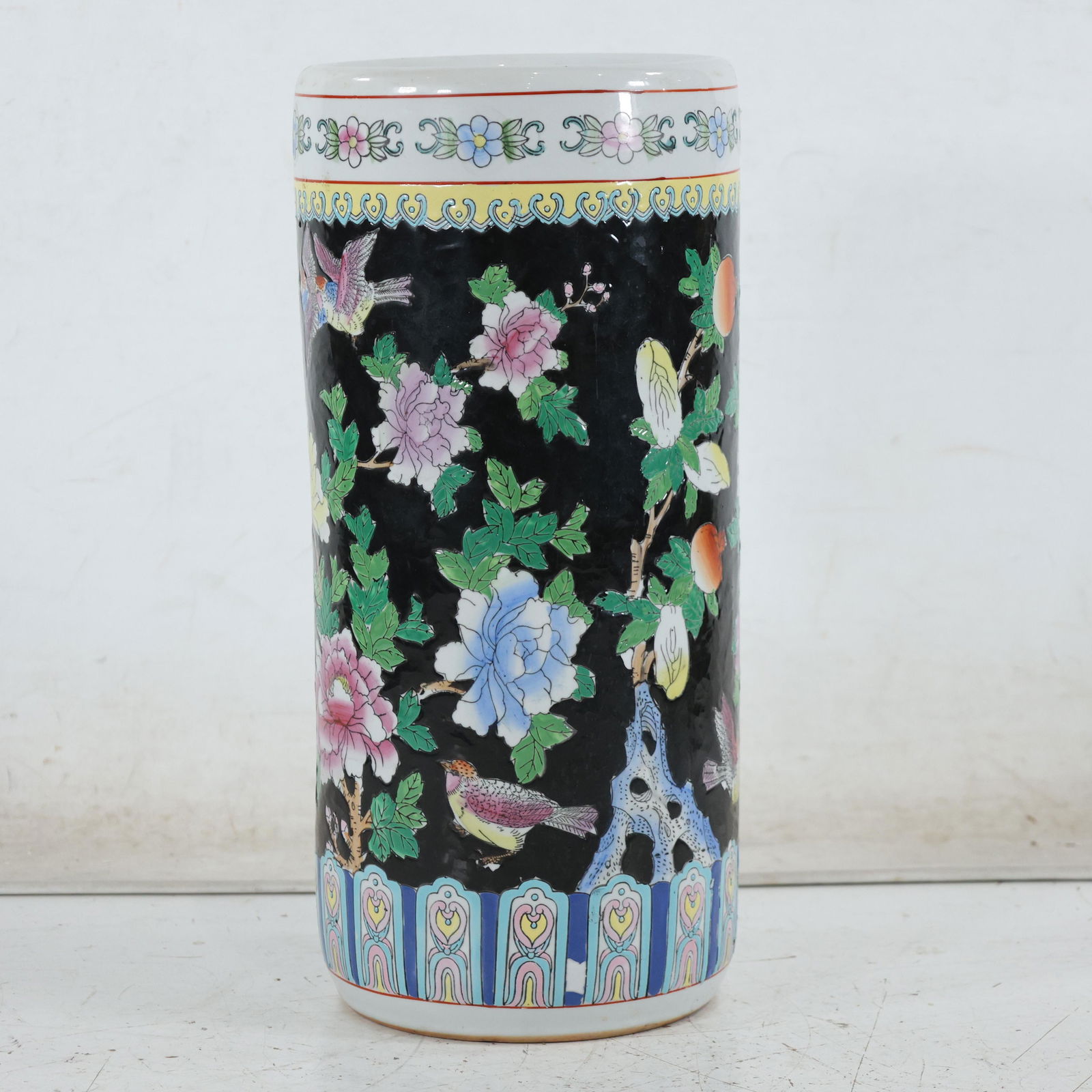 Chinese Porcelain Umbrella Stand / Floor Vase (1 of 11)