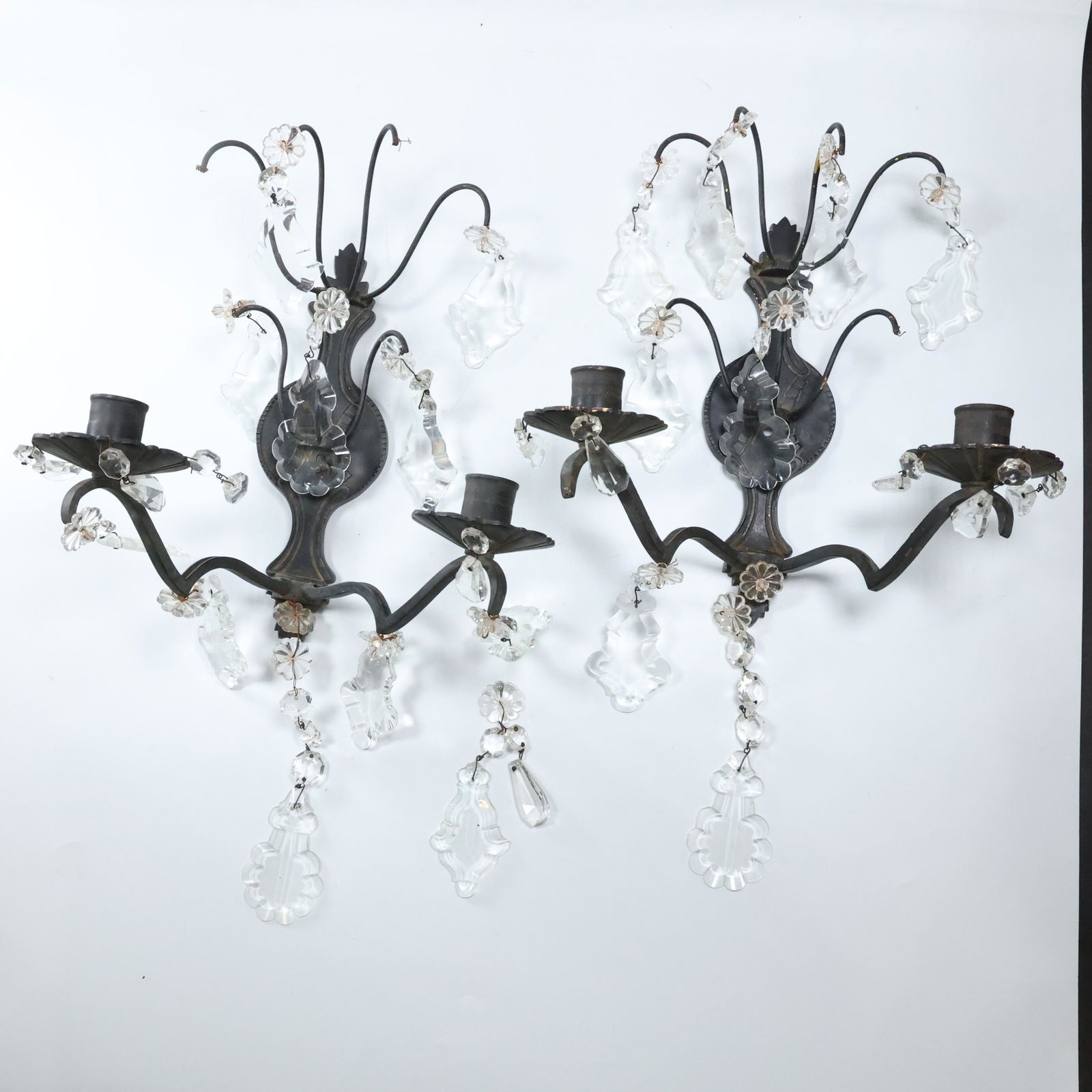 2 Hollywood Regency Wall Sconces with Glass Prisms (1 of 11)