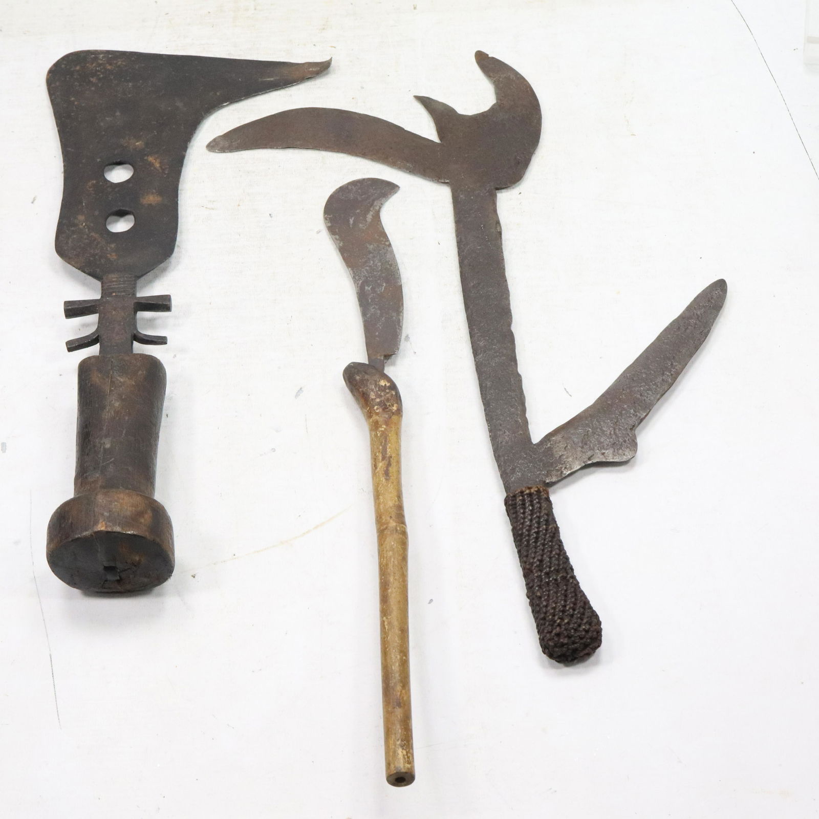 3 Assorted Primitive / Medieval Combat Knives / Weapons (1 of 13)