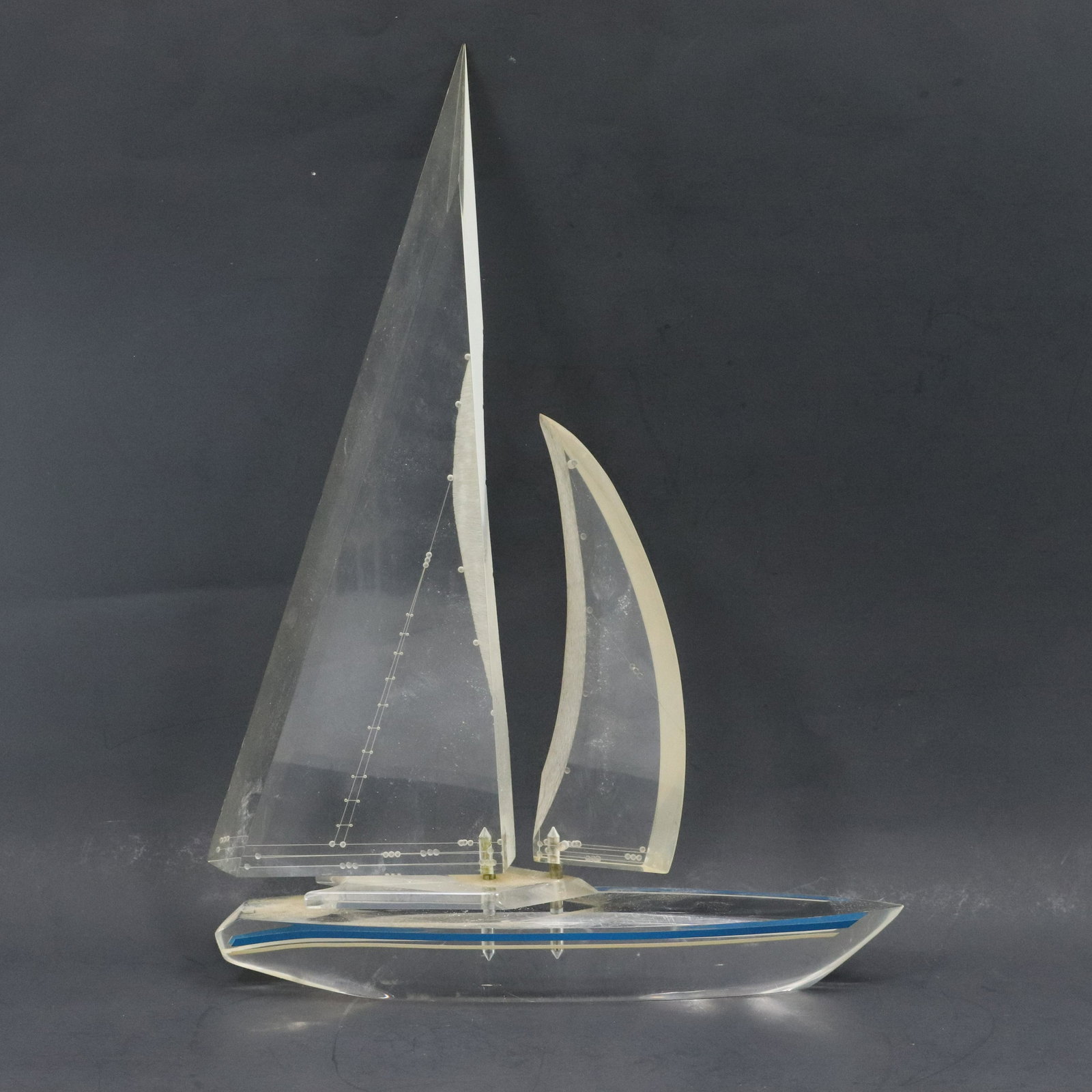 Mid-Century Modern Lucite Sail Boat Sculpture: Mid-Century Modern Lucite Sail Boat Sculpture. Size: 13.75h 10w