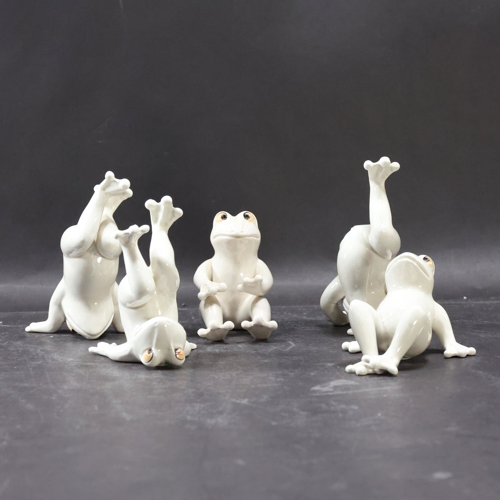 [5] Whimsical Acrobat White Ceramic Frogs Fritz & Floyd (1 of 17)