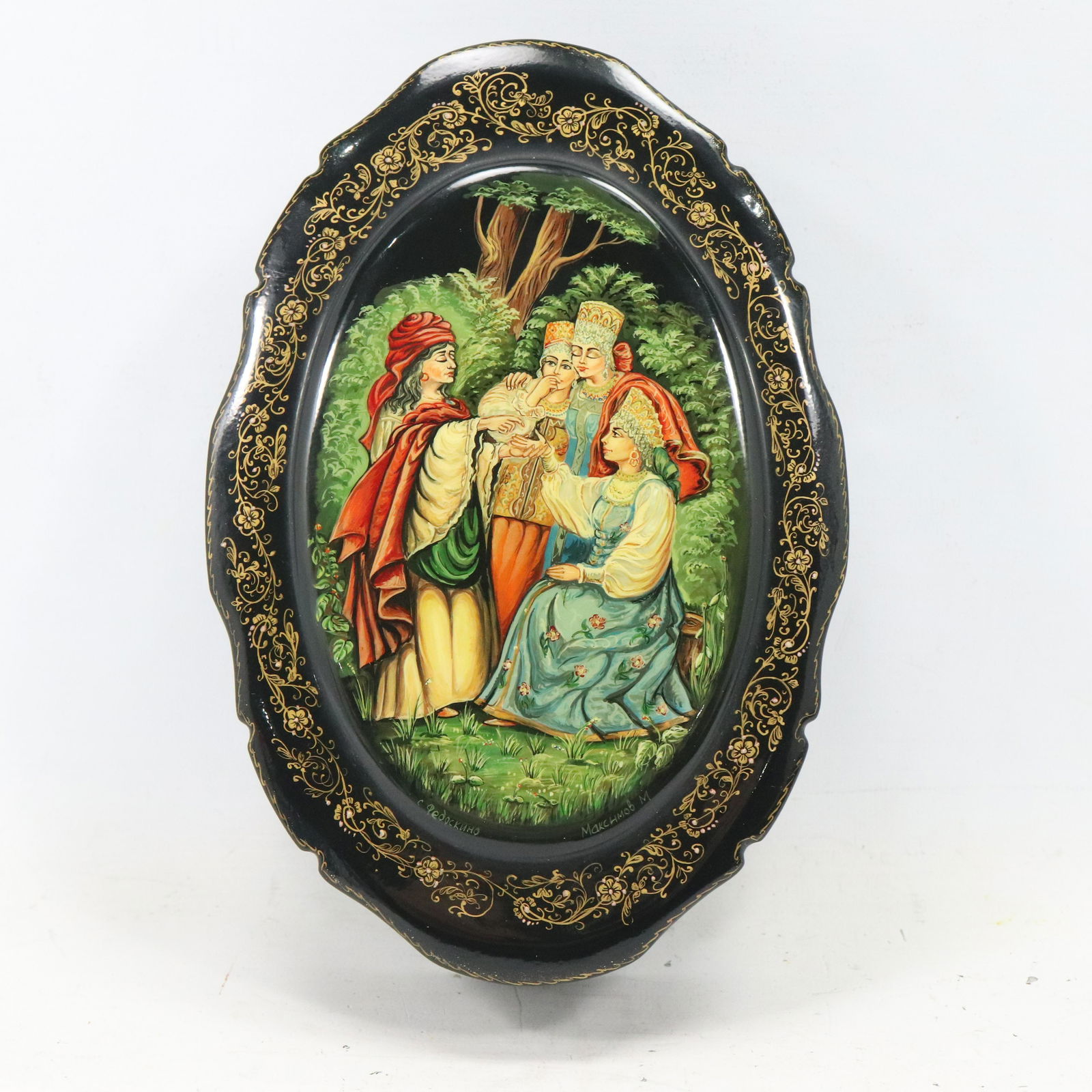 RUSSIAN Lacquered Box Artist Signed, Four Maidens Cover (1 of 10)