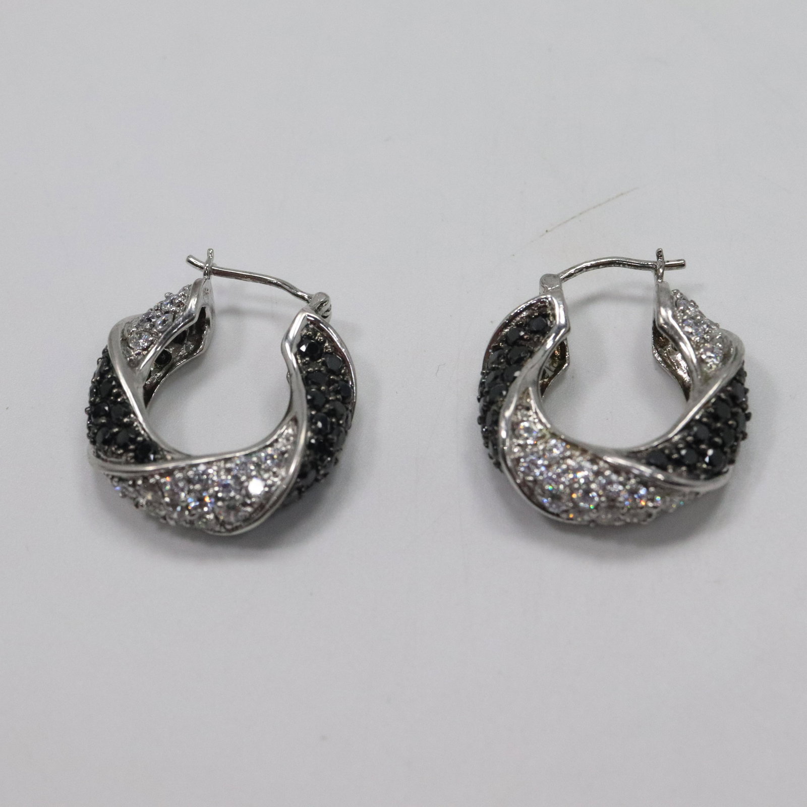 .925 Sterling Silver Clear & Black Crystals Earrings (1 of 5)