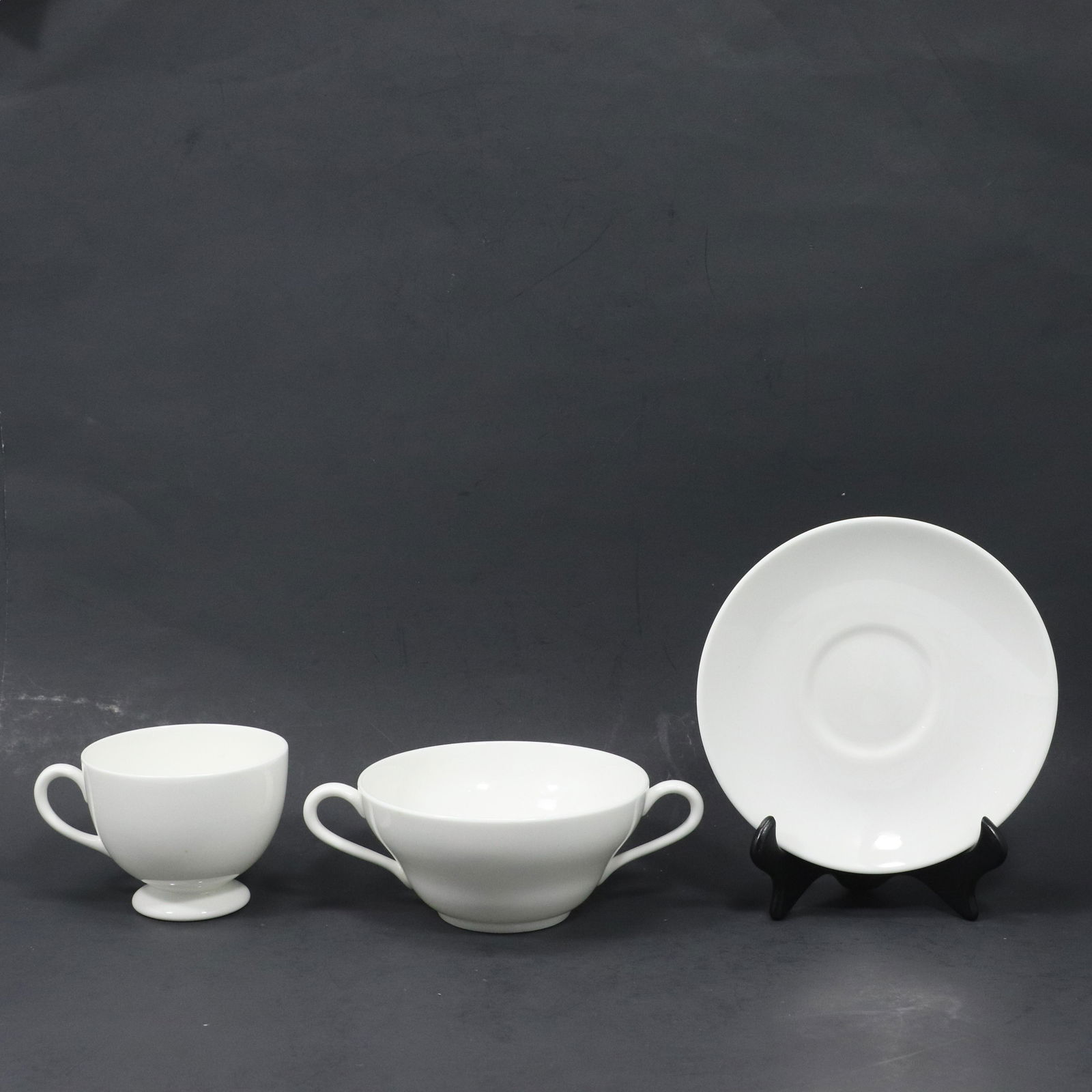 63 Pcs WEDGWOOD Fine White Porcelain Cups Bowls Saucers (1 of 11)