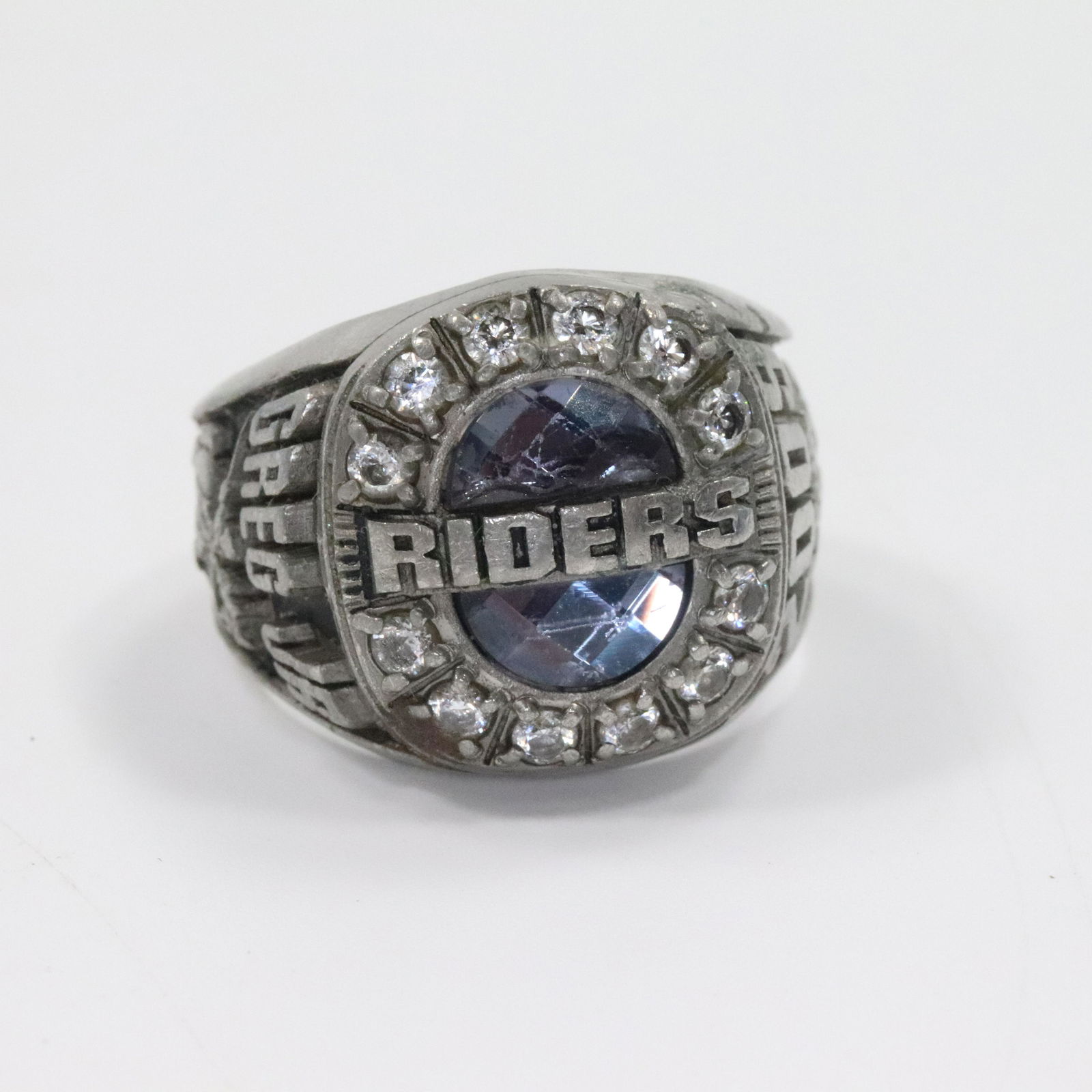 18K White Gold Rider's 2009 Purple Topaz Ring Size 9.5 (1 of 6)