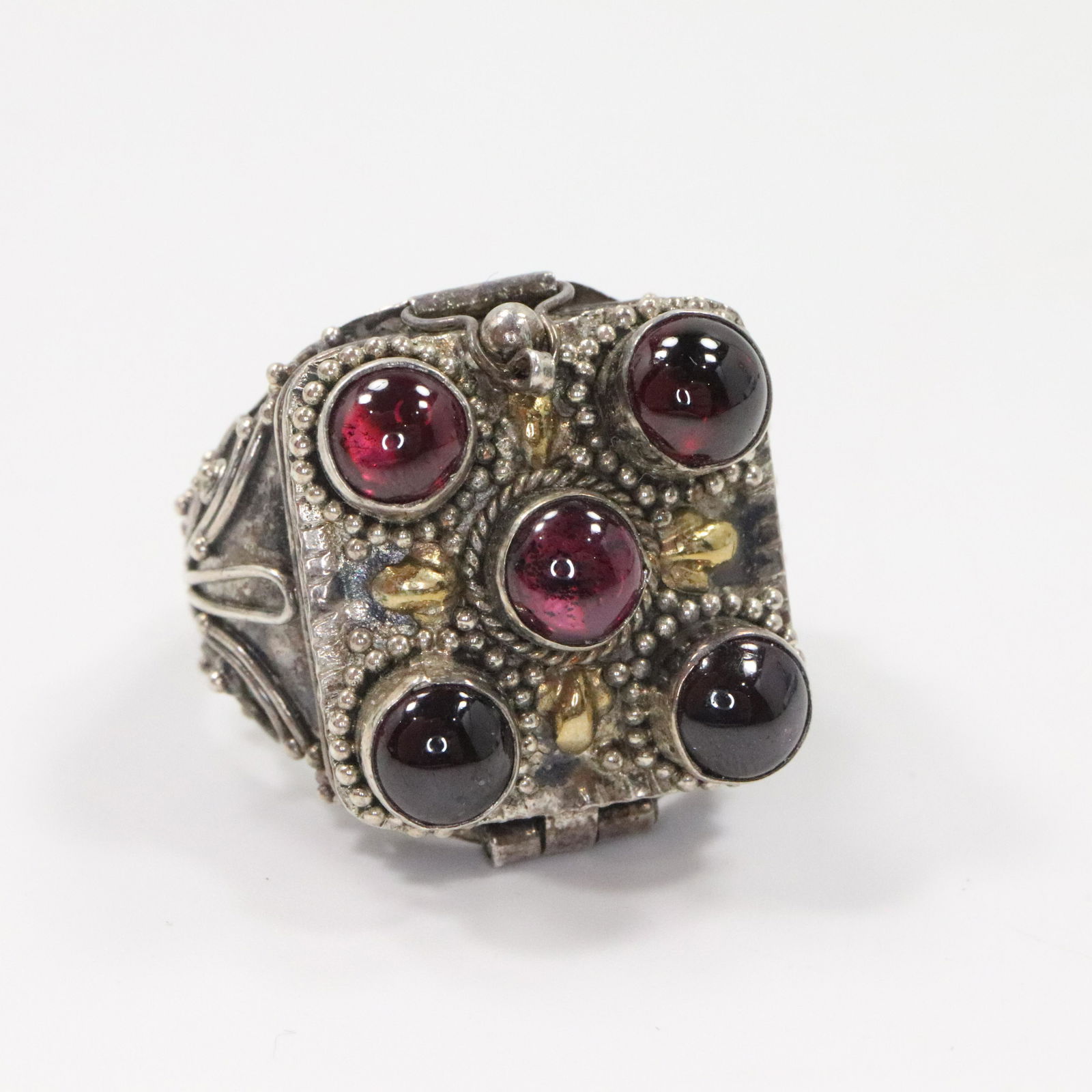 .925 Sterling Silver Amethyst Stones Poison Ring (1 of 6)