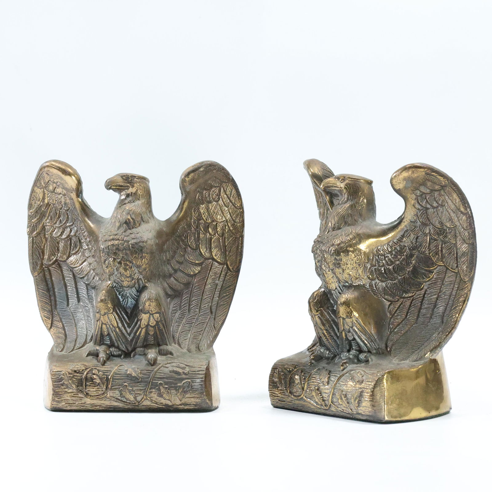 Pair Cast Metal American Eagle Figural Bookends (1 of 8)