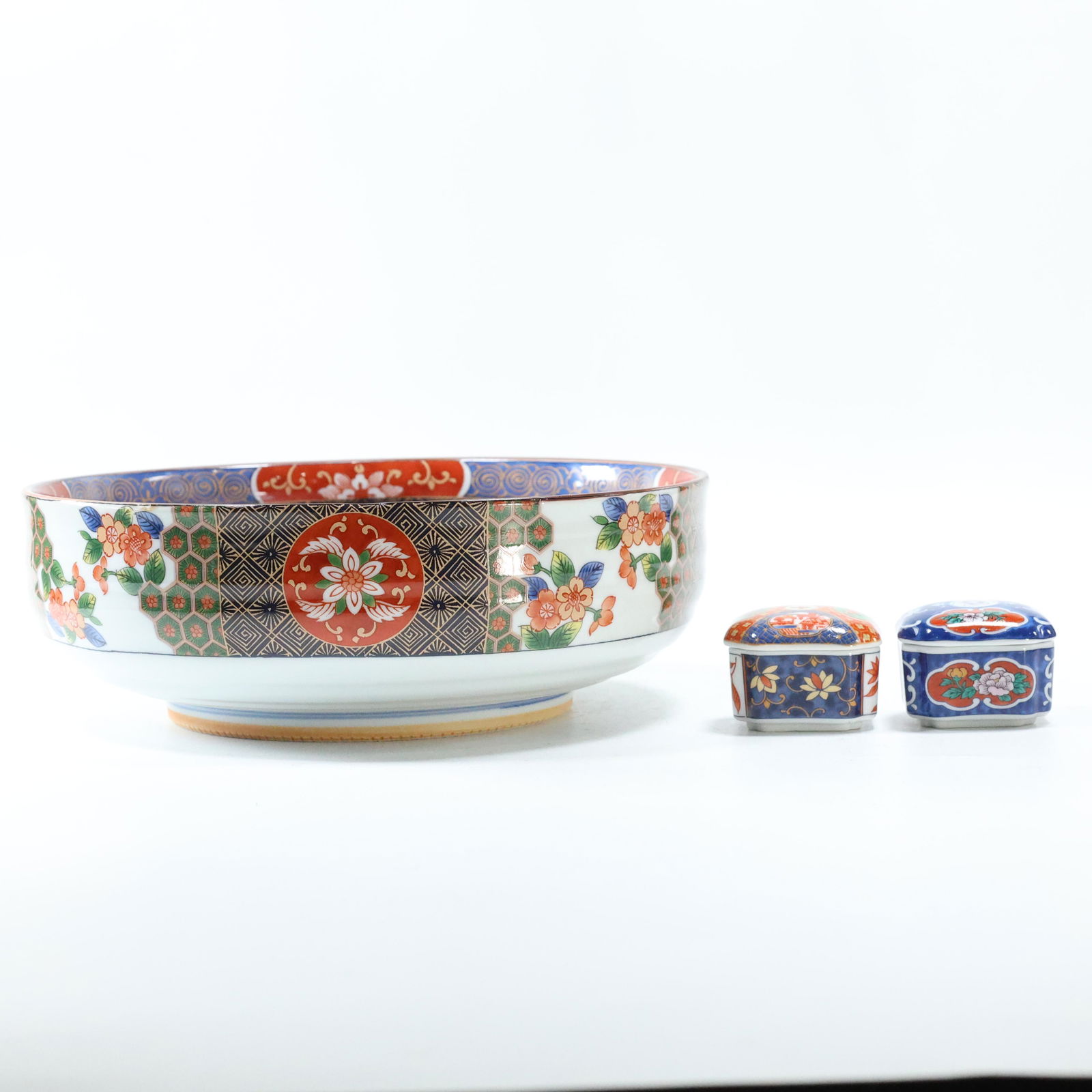 [3] Japanese Imari 2 Covered Boxes & 1 Bowl (1 of 14)