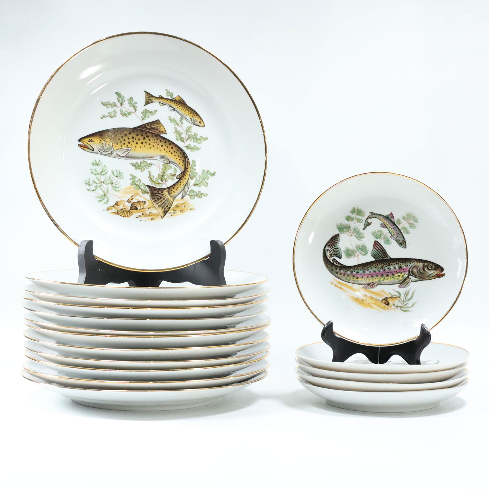 17 Fish Plates by Naaman Israel in 2 Sizes (1 of 6)