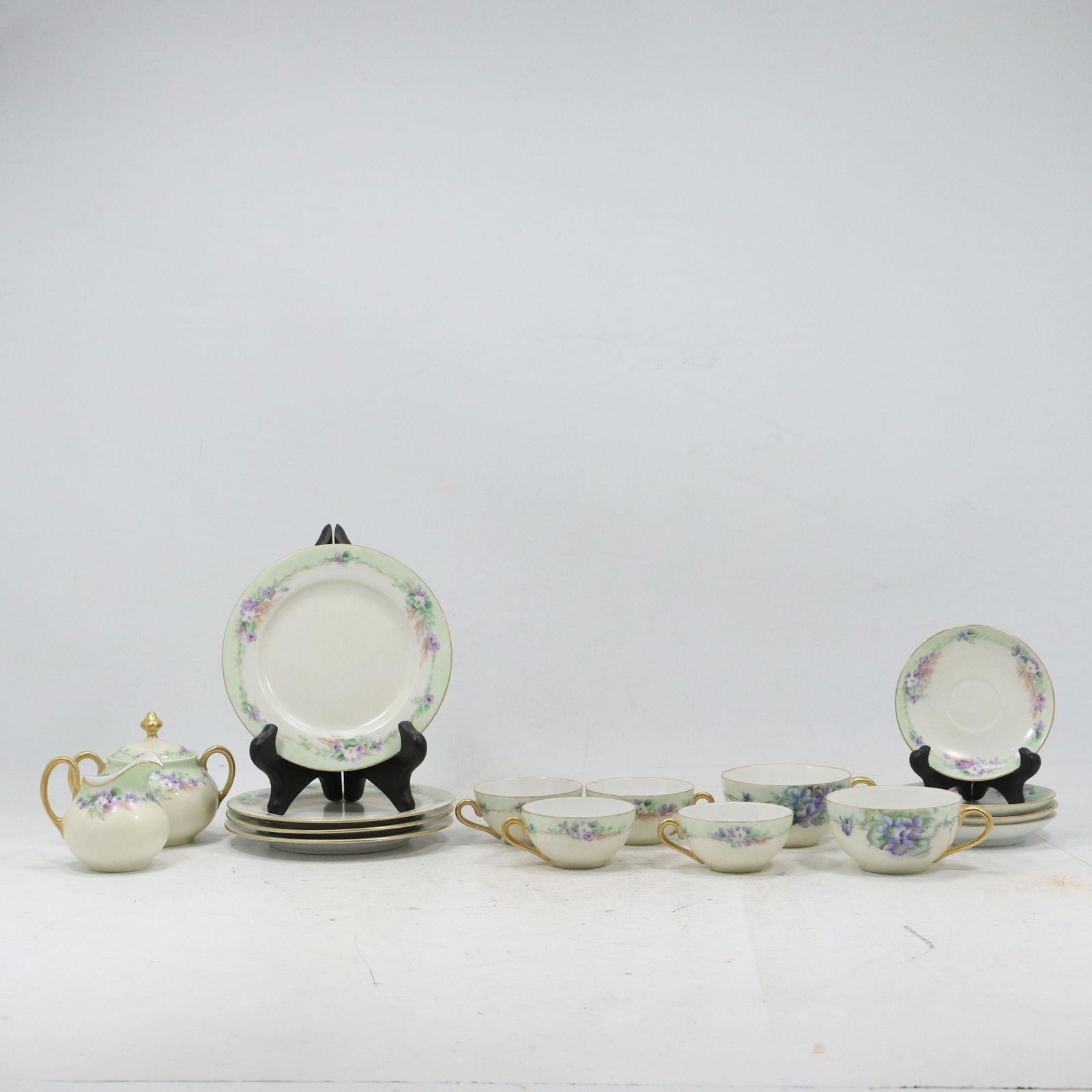 16 Pc Czechoslovakia Porcelain Tea Set circa 1920s (1 of 17)