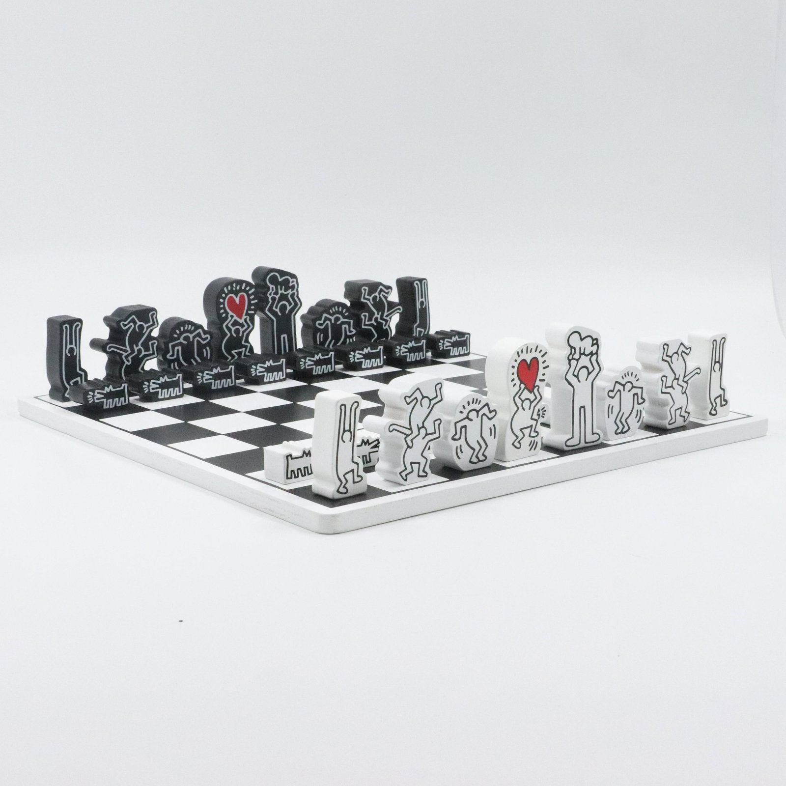 HARING Chess Set Jeu D'Echek, Vilac, in Orig. Box. (1 of 9)