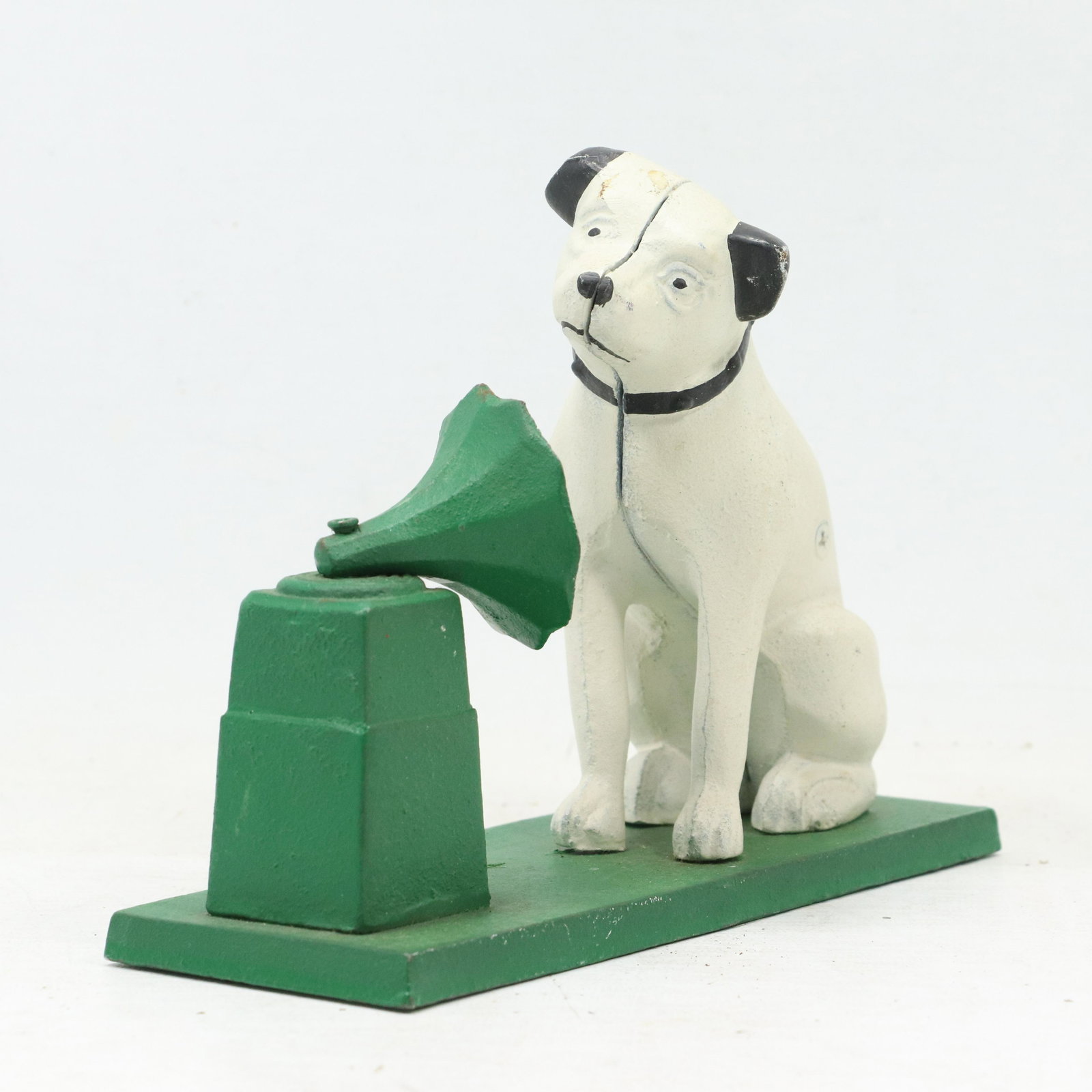 Novelty Cast Iron RCA NIPPER DOG Figure Coin Bank (1 of 6)