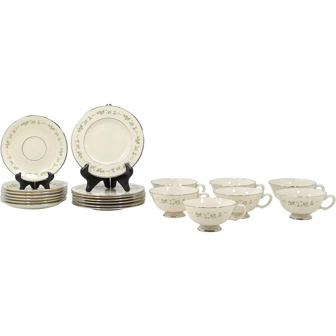 29 Pcs. TWENTY NINE - LENOX "Brookdale" Dinnerware Fine Porcelain (1 of 15)
